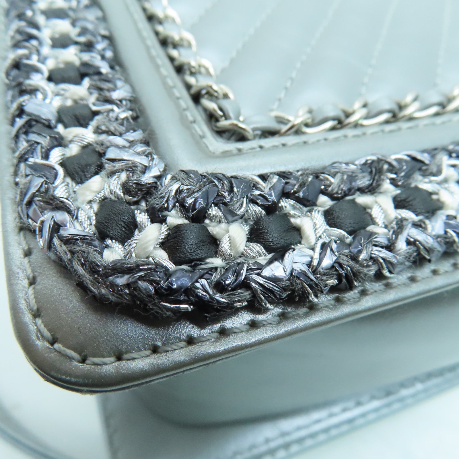 CHANEL 牛皮皮革Boy 25 Chain Shoulder鏈條銀扣肩背袋灰色