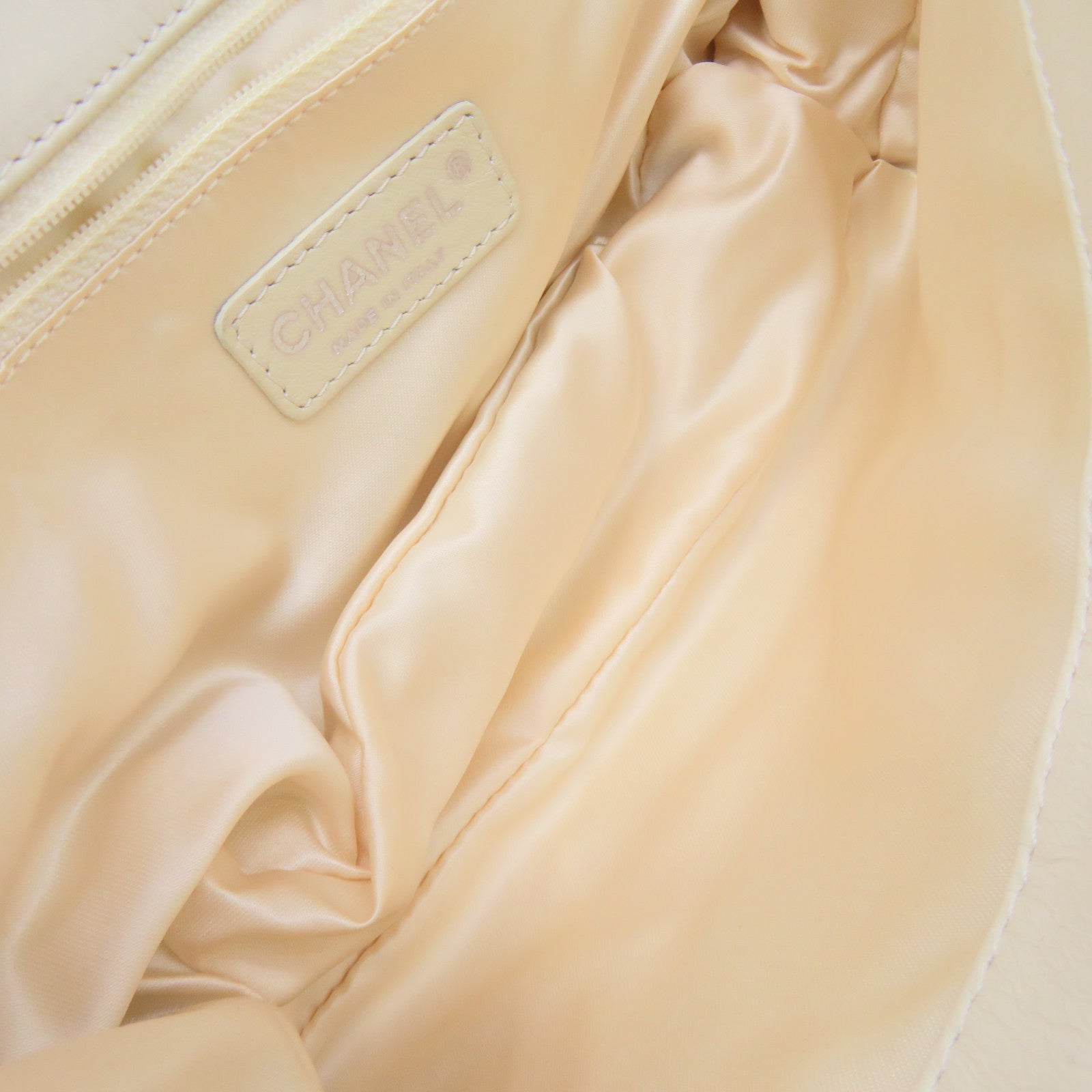 CHANEL 菱格牛皮皮革Chain Shoulder Bag銀扣鏈帶肩背袋米白色