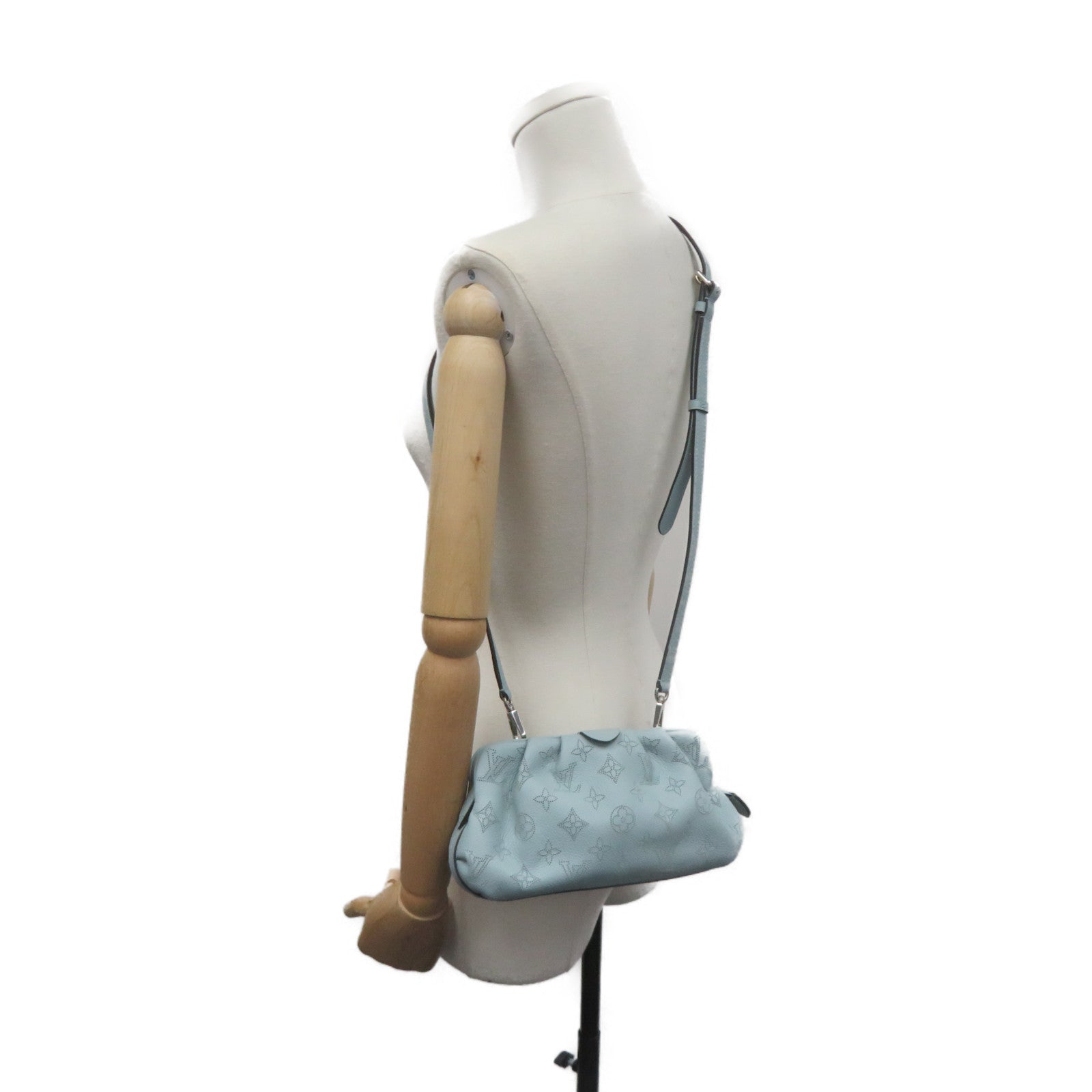 LOUIS VUITTON 【激減優惠】Mahina Scala Mini Pouch Shoulder Bag淺藍色