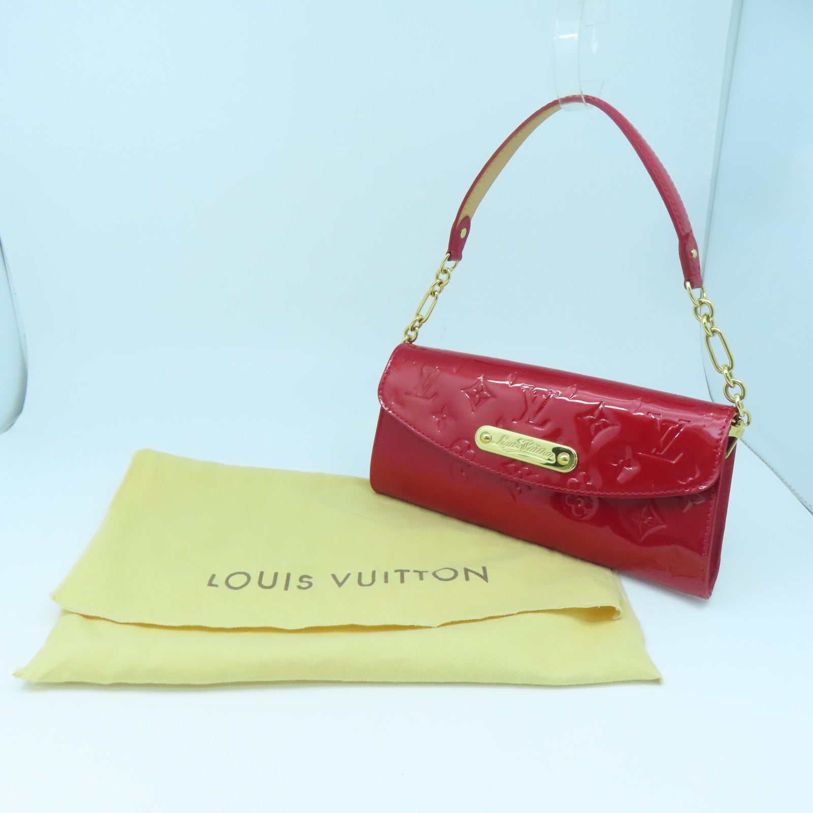 LOUIS VUITTON Monogram Vernis Sunset Boulevard Gold Buckle Shoulder Bag Red