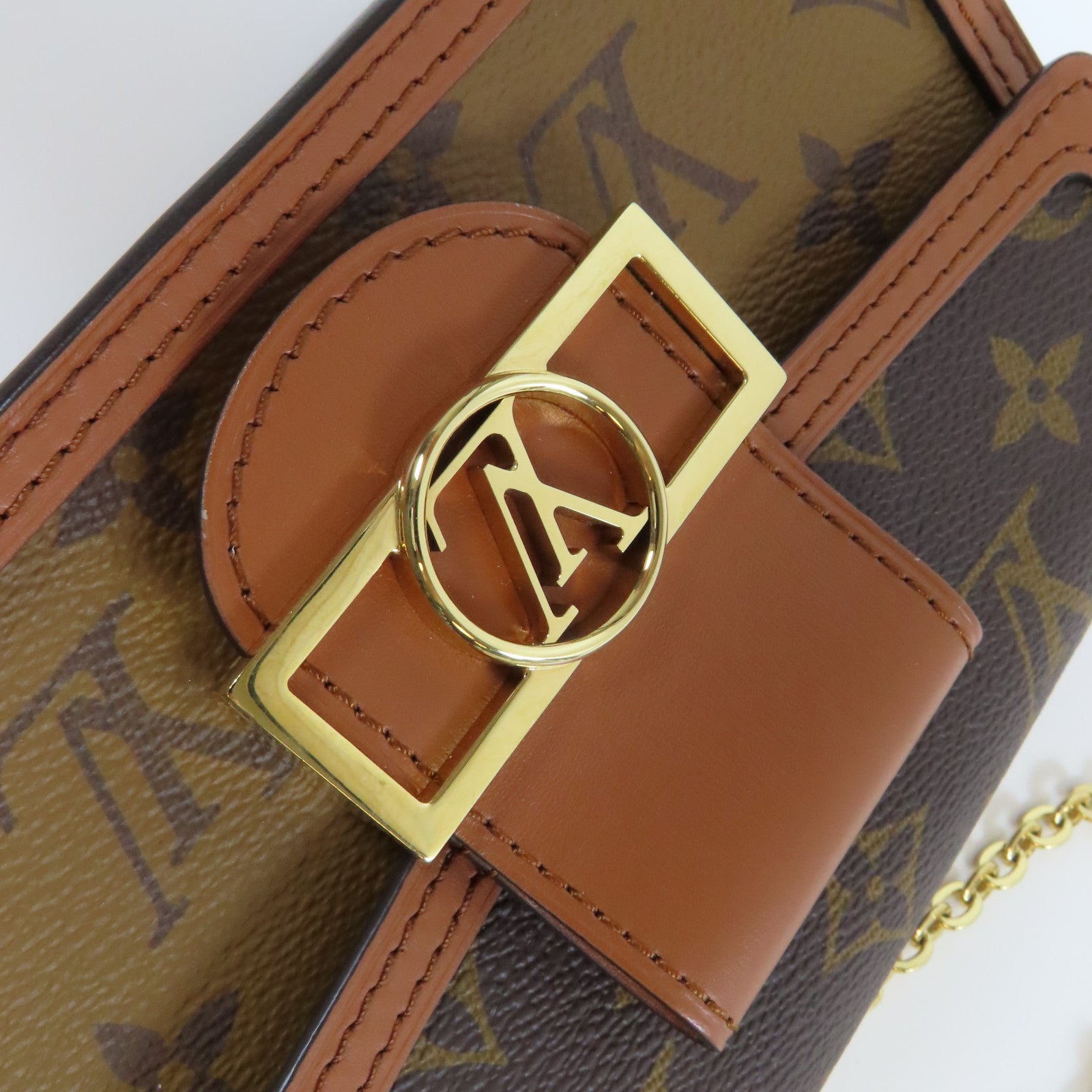 LOUIS VUITTON Monogram Reverse Dauphine金扣鏈帶肩背袋啡色