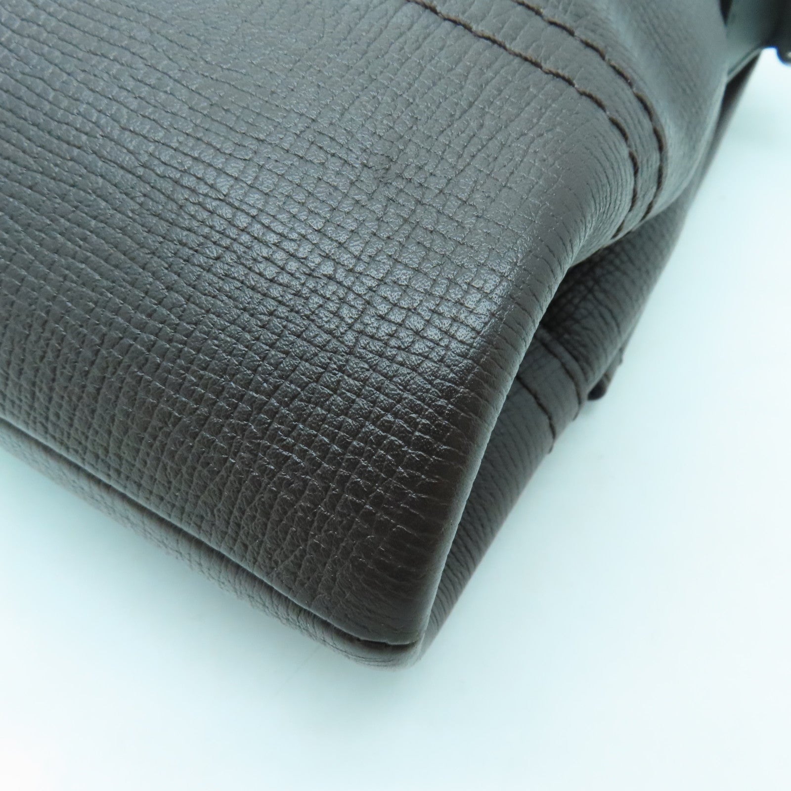 LOUIS VUITTON 牛皮皮革Canyon Messenger MM銀扣肩背袋啡色