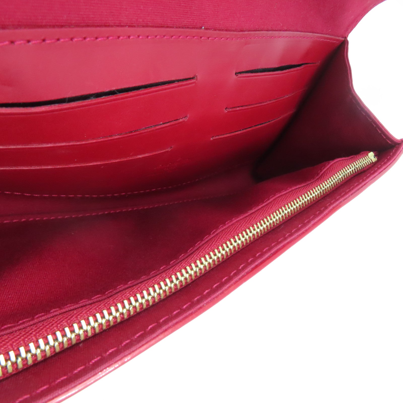 LOUIS VUITTON Monogram Vernis Sunset Boulevard Gold Buckle Shoulder Bag Red