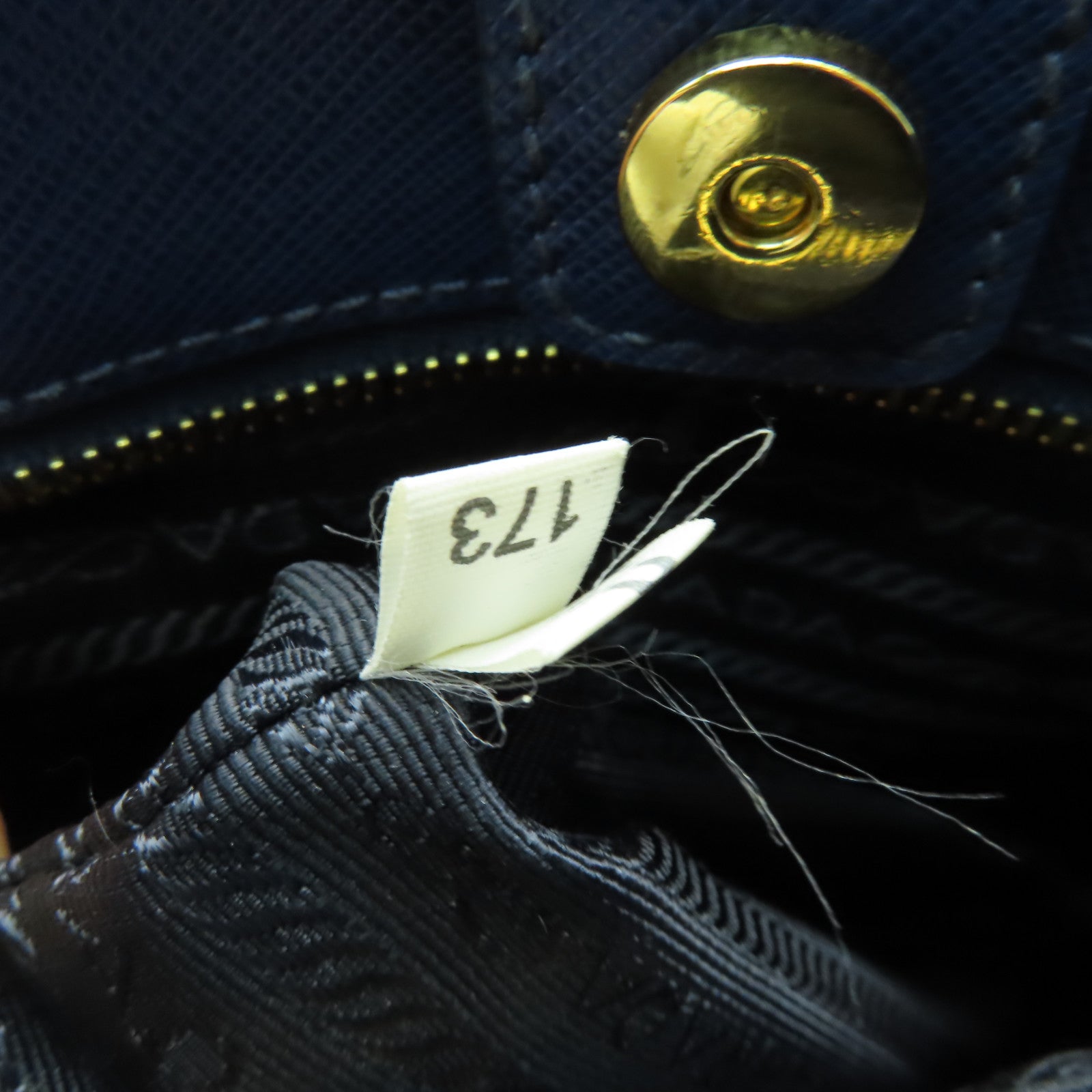 PRADA Saffiano皮革Tote Bag金扣手挽袋藍色