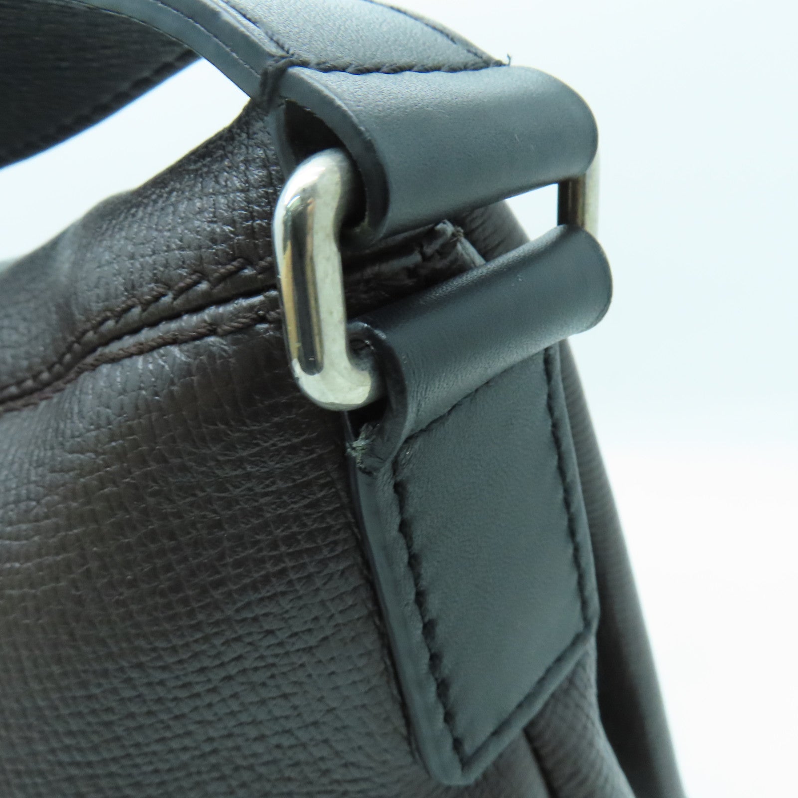 LOUIS VUITTON 牛皮皮革Canyon Messenger MM銀扣肩背袋啡色