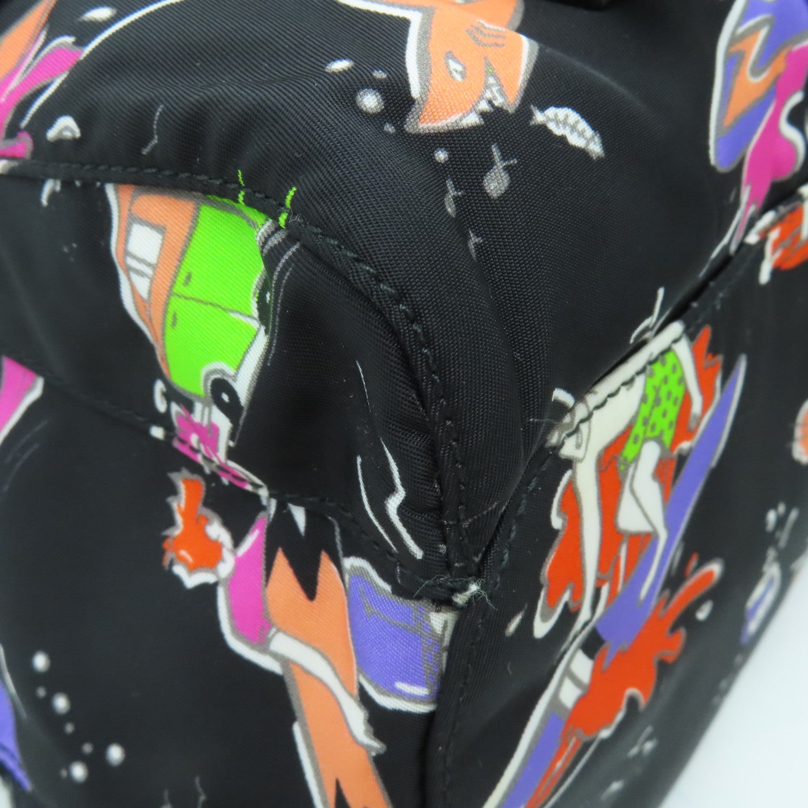PRADA 尼龍Backpack銀扣背包黑色/多色