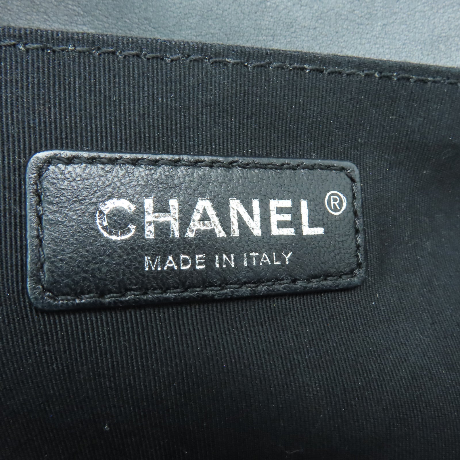 CHANEL 菱格羊皮皮革Boy Chanel銀扣鏈帶肩背袋黑色