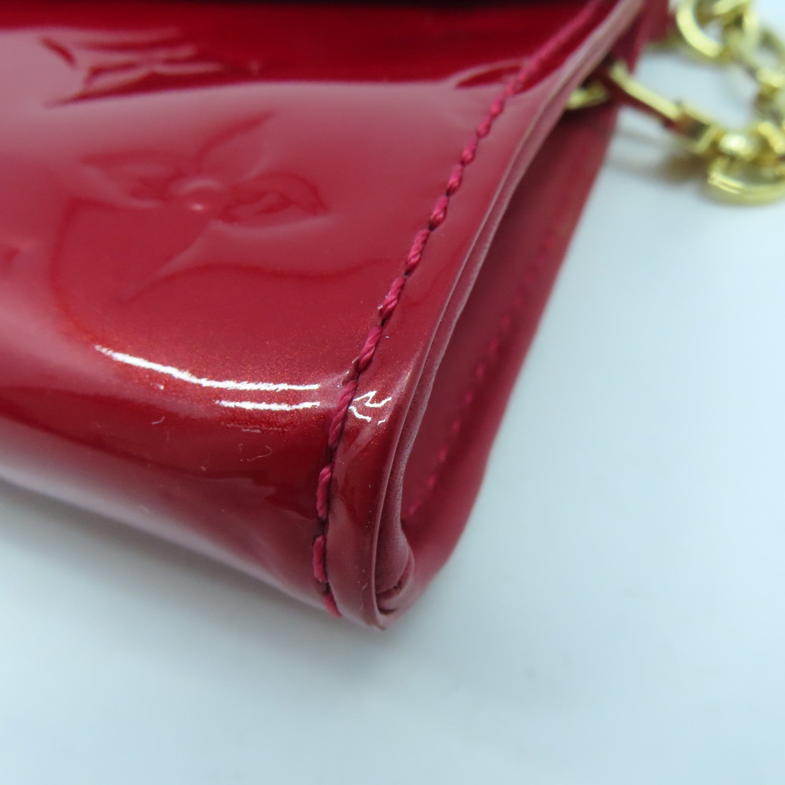 LOUIS VUITTON Monogram Vernis Sunset Boulevard Gold Buckle Shoulder Bag Red