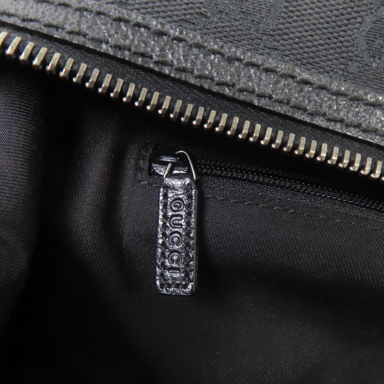 GUCCI 帆布Hand Bag黑扣手挽袋黑色