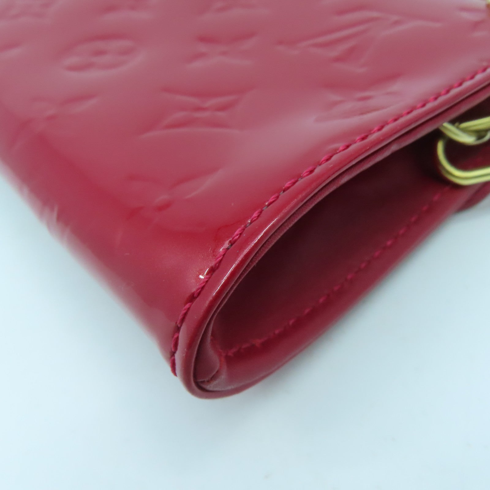 LOUIS VUITTON Monogram Vernis Sunset Boulevard Gold Buckle Shoulder Bag Red