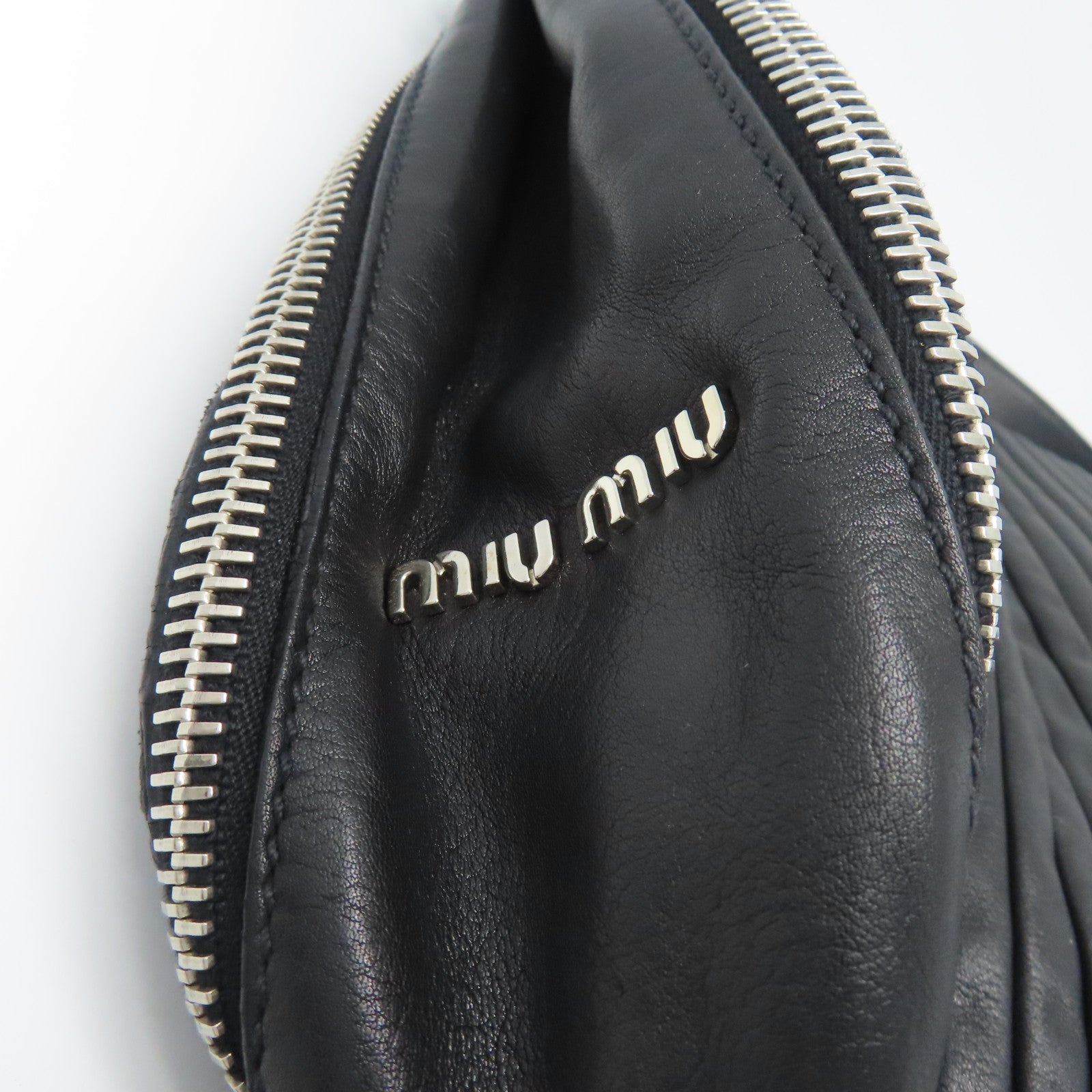 Miu Miu 牛皮皮革Tote Bag銀扣手挽袋黑色