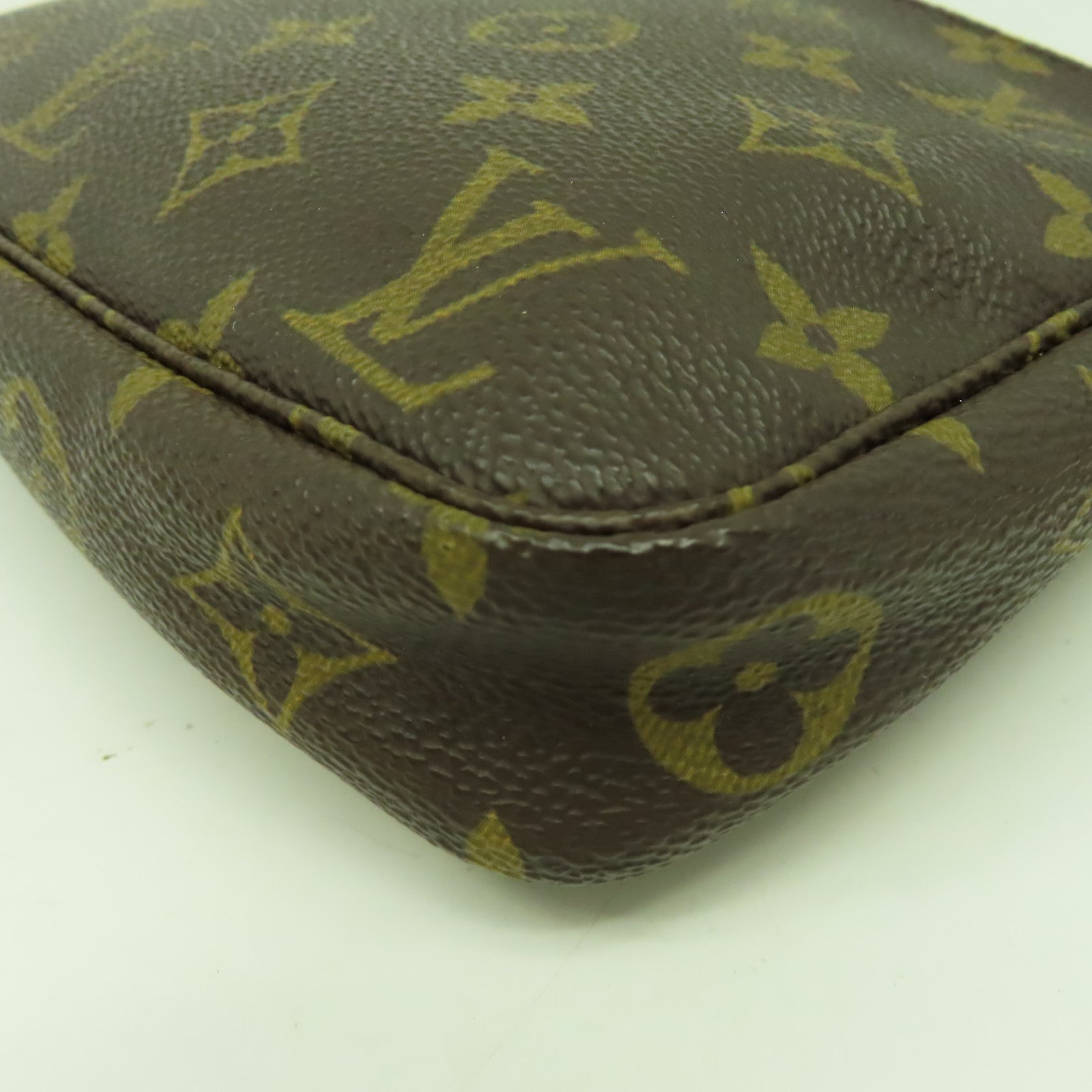 LOUIS VUITTON Monogram Accessories Pouch金扣手挽袋啡色