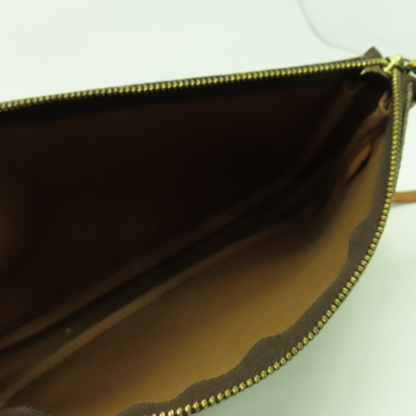 LOUIS VUITTON Monogram Accessories Pouch金扣手挽袋啡色
