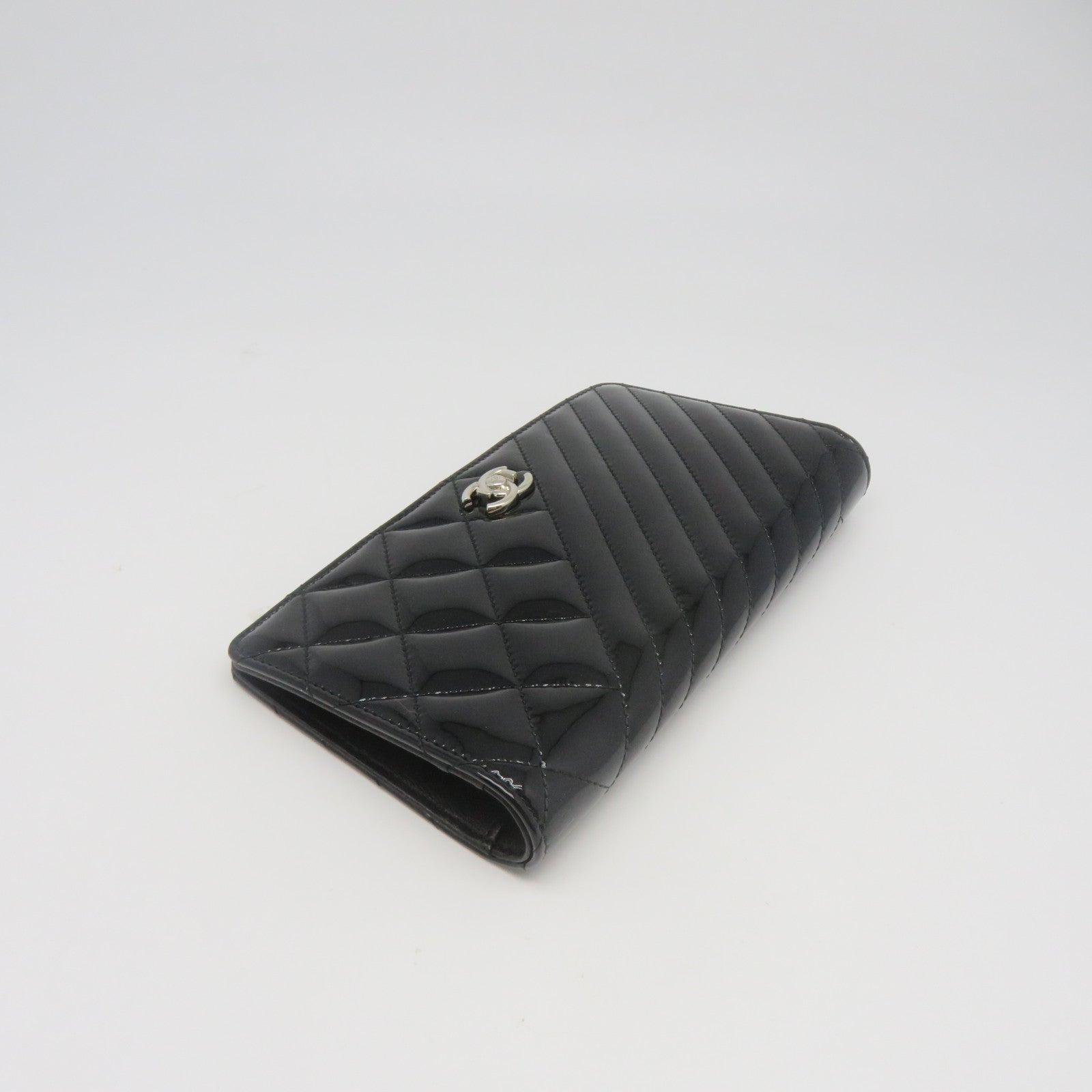CHANEL 菱格斜紋漆皮牛皮皮革Long wallet銀扣長錢包黑色