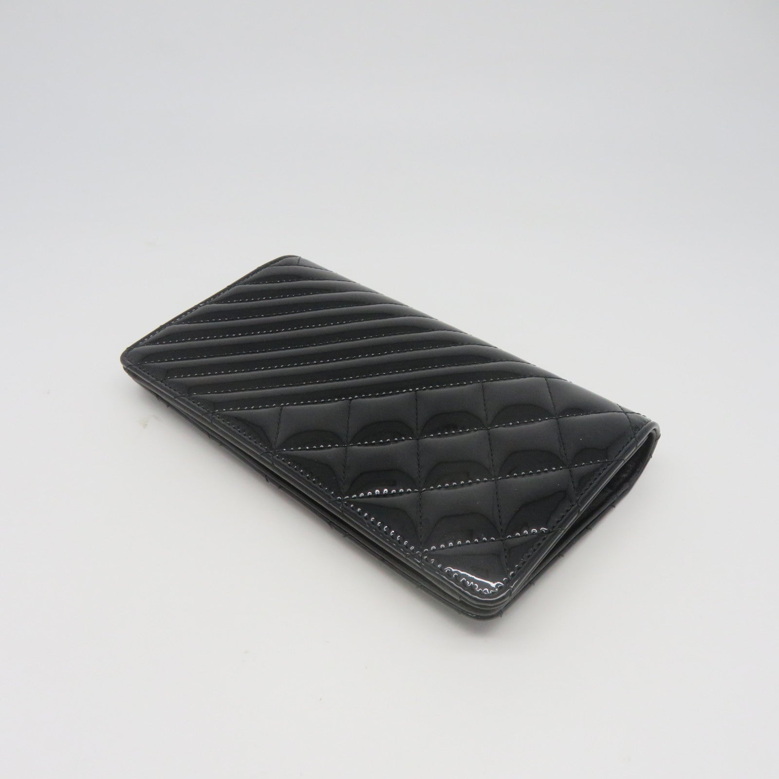 CHANEL 菱格斜紋漆皮牛皮皮革Long wallet銀扣長錢包黑色