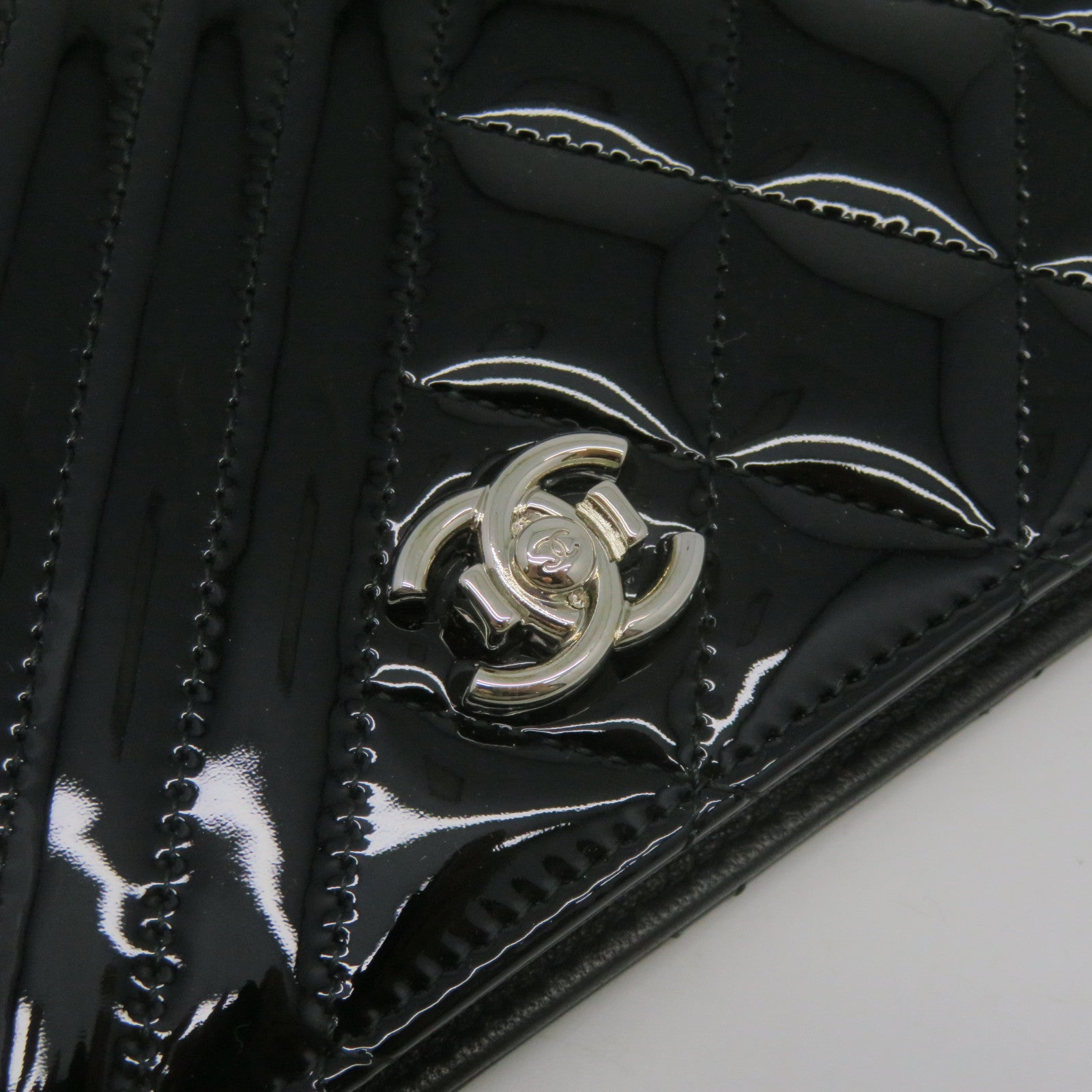 CHANEL 菱格斜紋漆皮牛皮皮革Long wallet銀扣長錢包黑色
