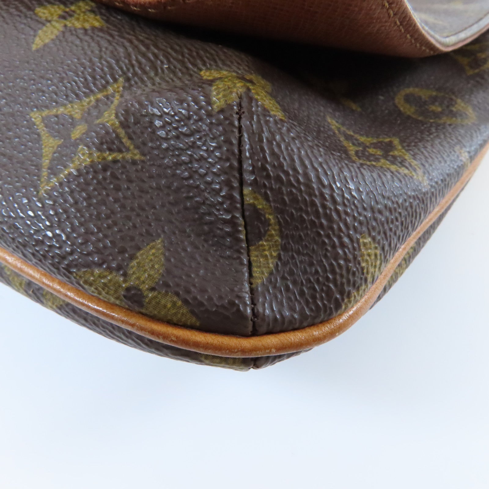 LOUIS VUITTON Monogram Musette Tango金扣肩背袋啡色