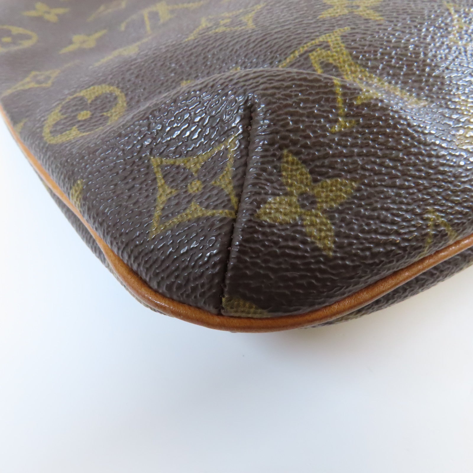 LOUIS VUITTON Monogram Musette Tango金扣肩背袋啡色