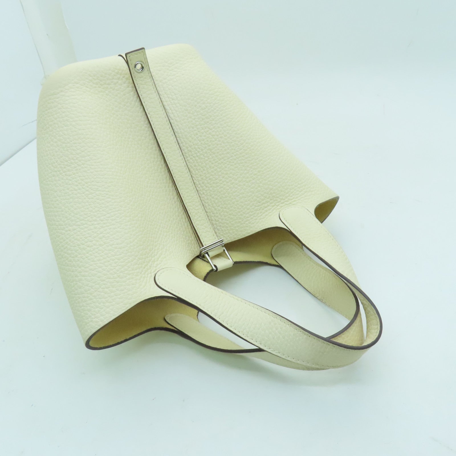 HERMES Clemence Leather Picotin PM Silver Button Handle Bag White