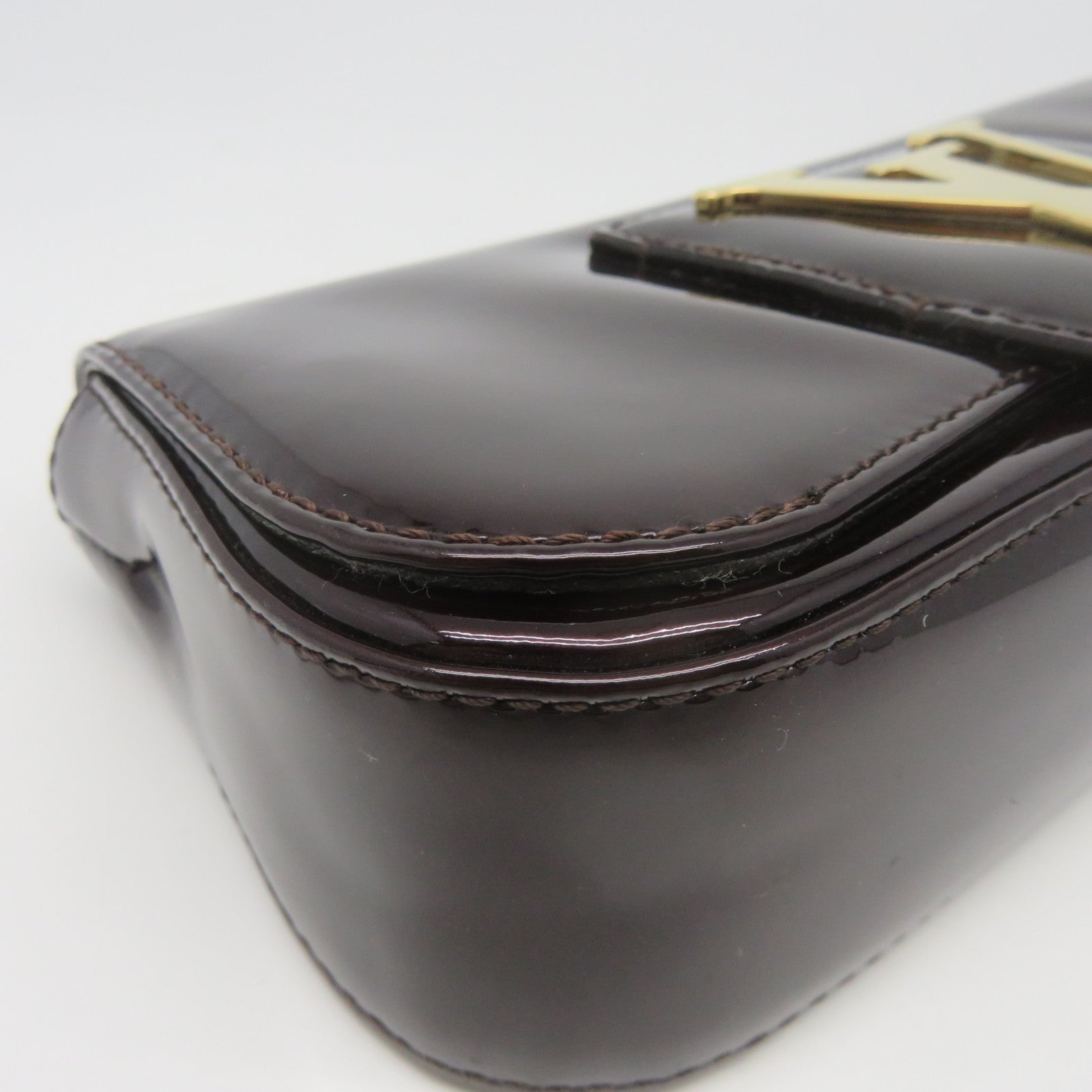 LOUIS VUITTON 【激減優惠】Vernis Pochette Sobe金扣手拿包紫色