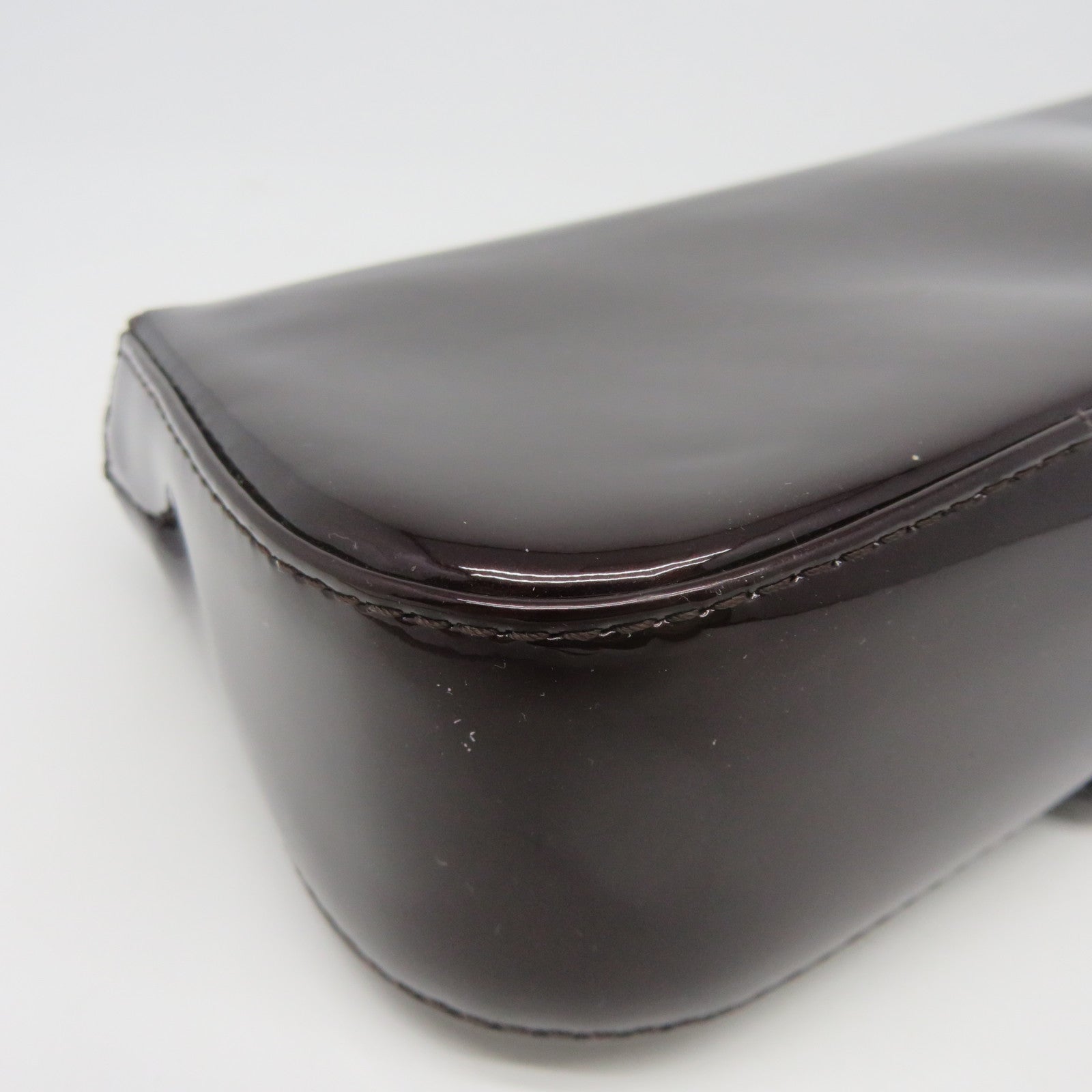 LOUIS VUITTON 【激減優惠】Vernis Pochette Sobe金扣手拿包紫色