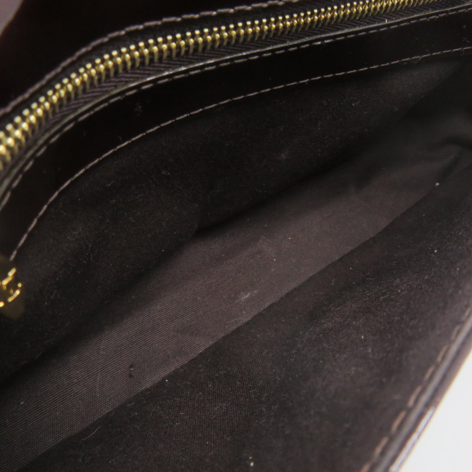 LOUIS VUITTON 【激減優惠】Vernis Pochette Sobe金扣手拿包紫色