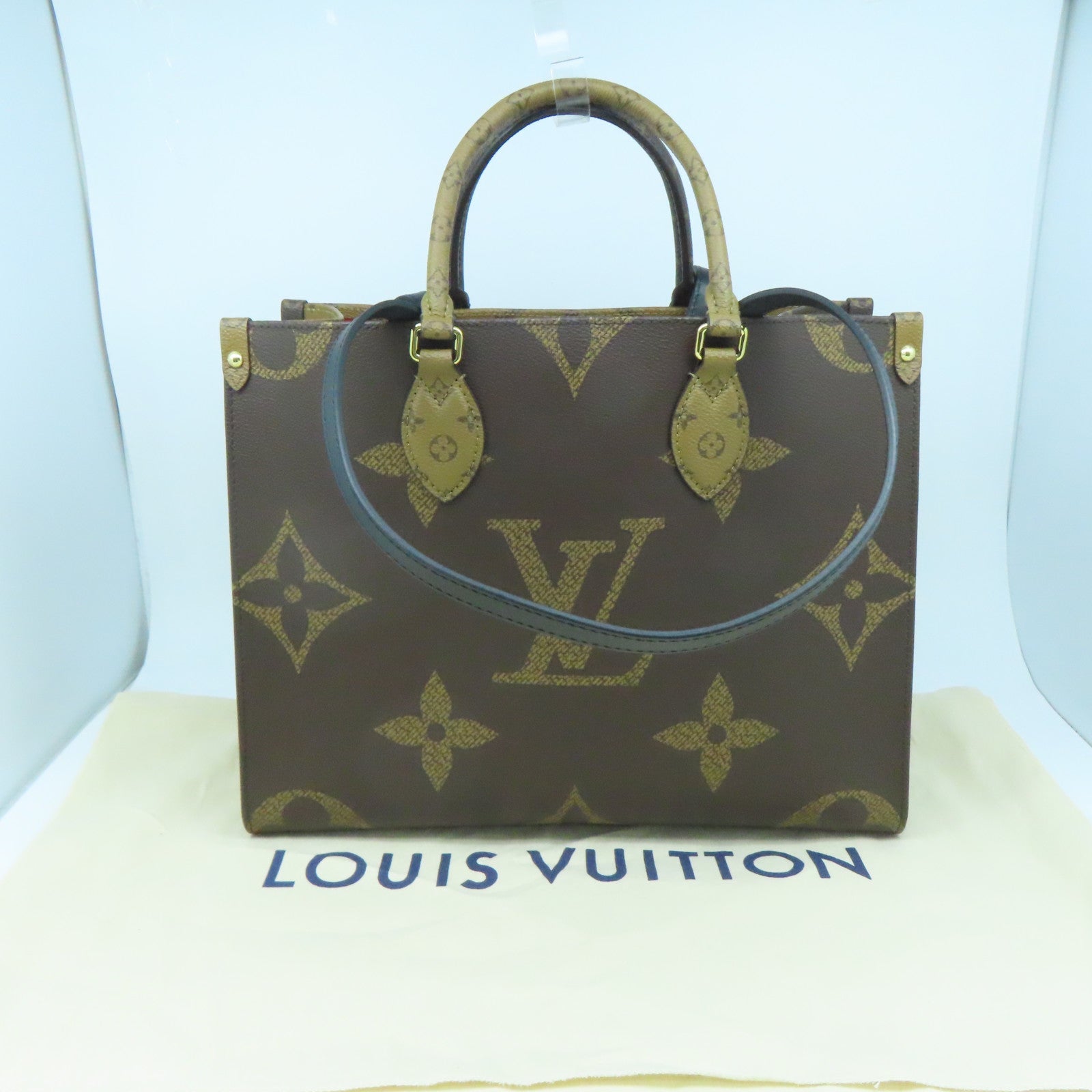LOUIS VUITTON Monogram Giant On The Go MM金扣手挽袋啡色