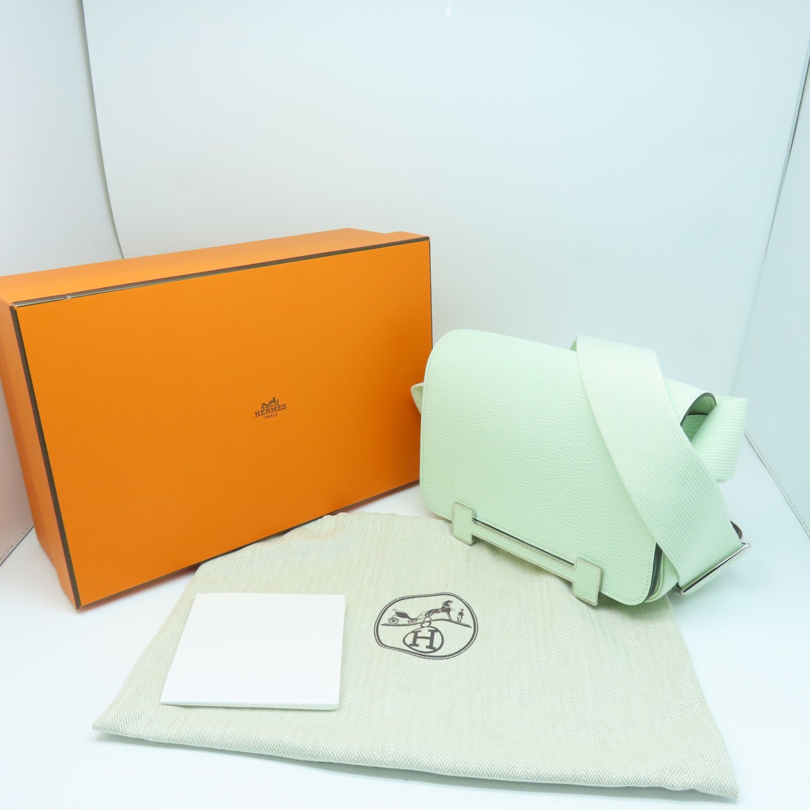 HERMES Chevre皮革Geta银扣肩背袋气泡绿