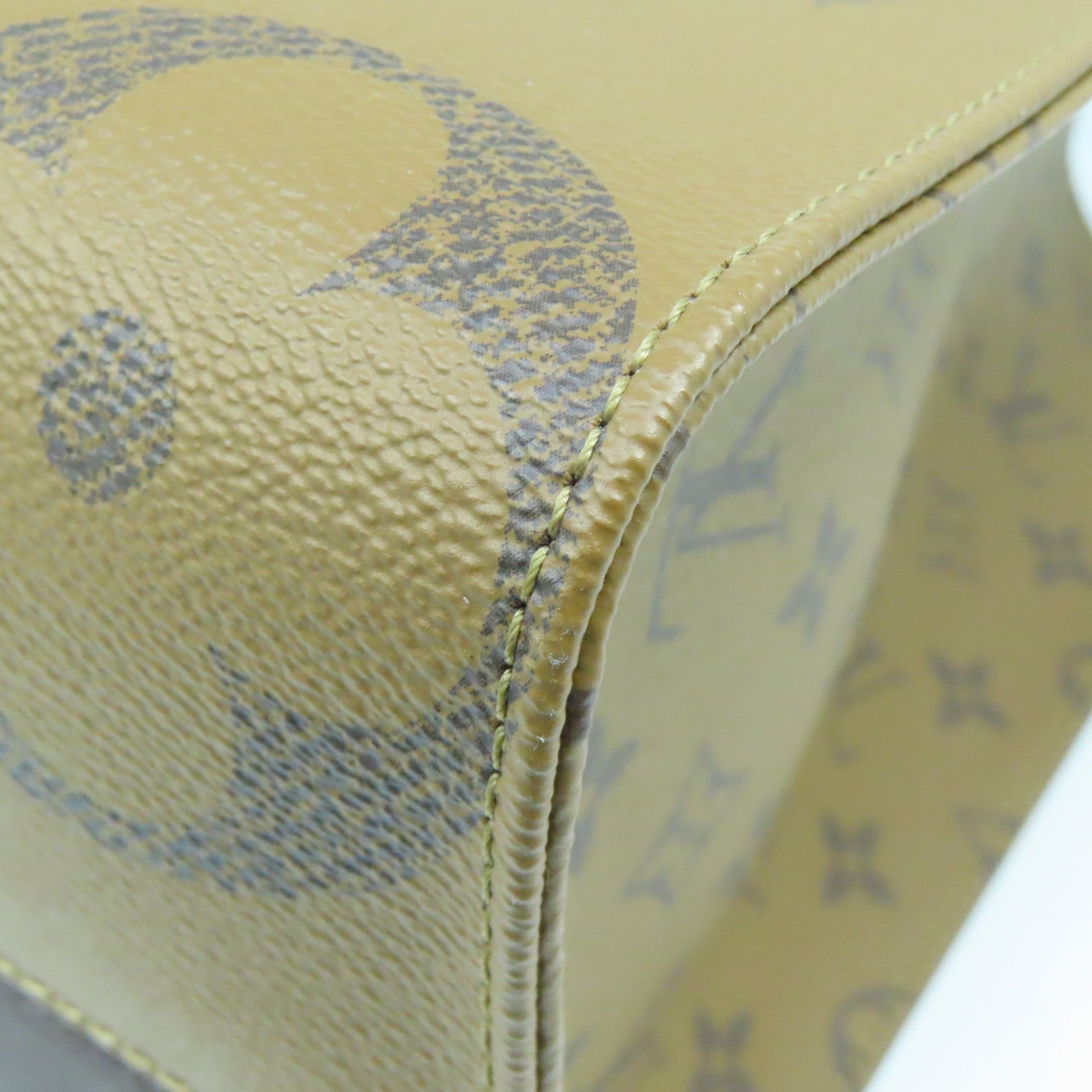 LOUIS VUITTON Monogram Giant On The Go MM金扣手挽袋啡色