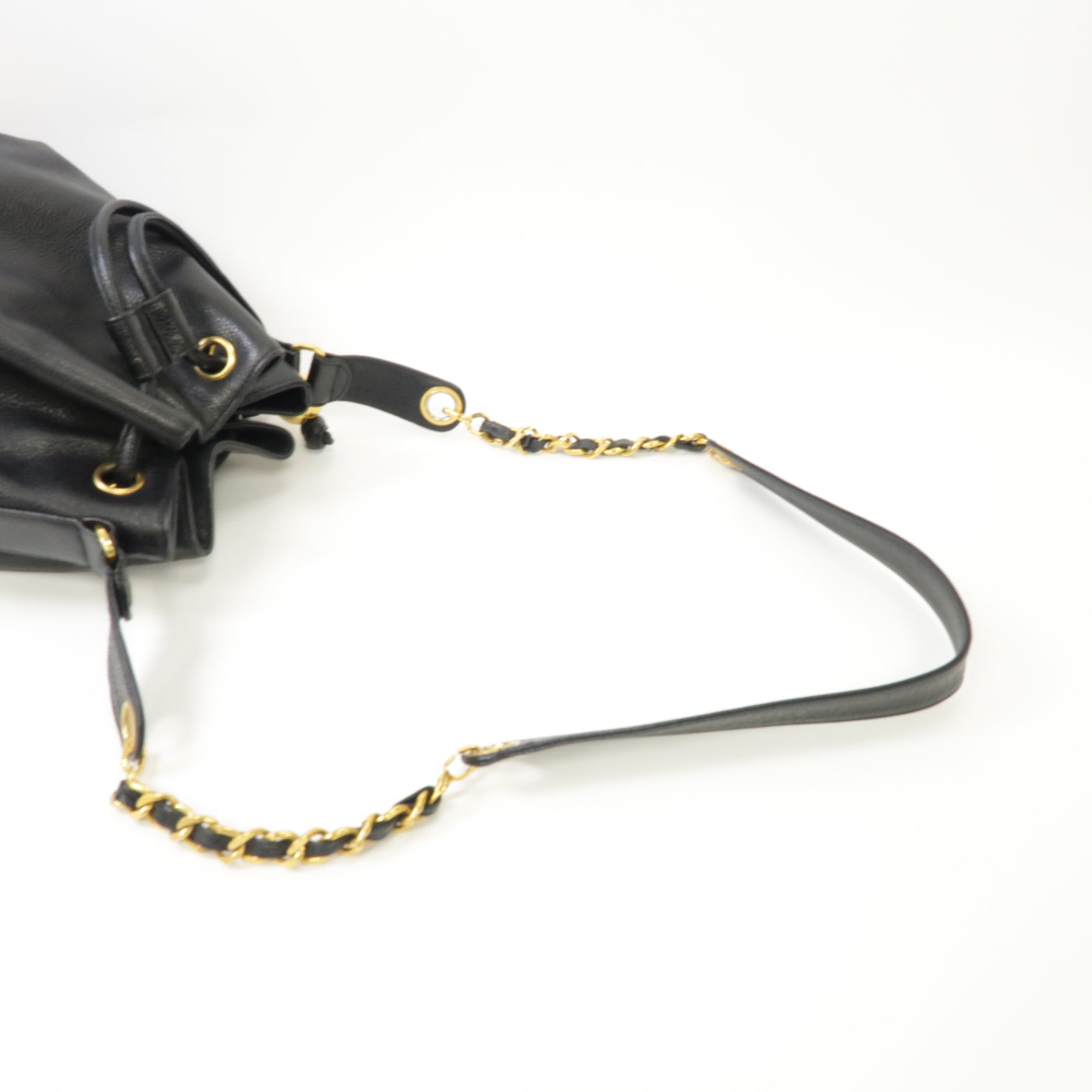 CHANEL Caviar皮革Vintage Bucket金扣鏈帶肩背袋黒色