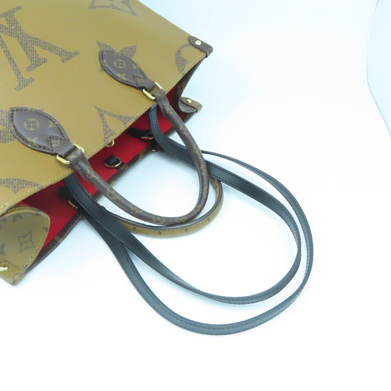 LOUIS VUITTON Monogram Giant On The Go MM金扣手挽袋啡色