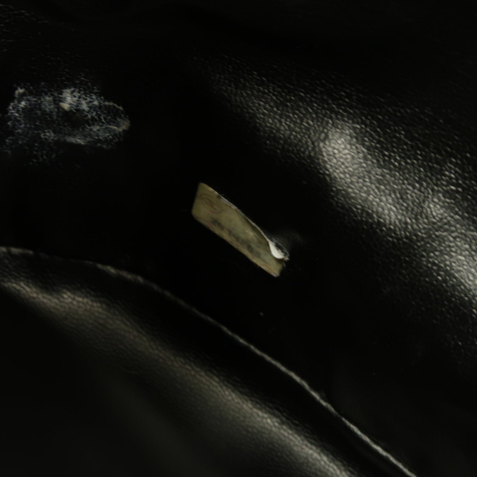 CHANEL Caviar皮革Vintage Bucket金扣鏈帶肩背袋黒色