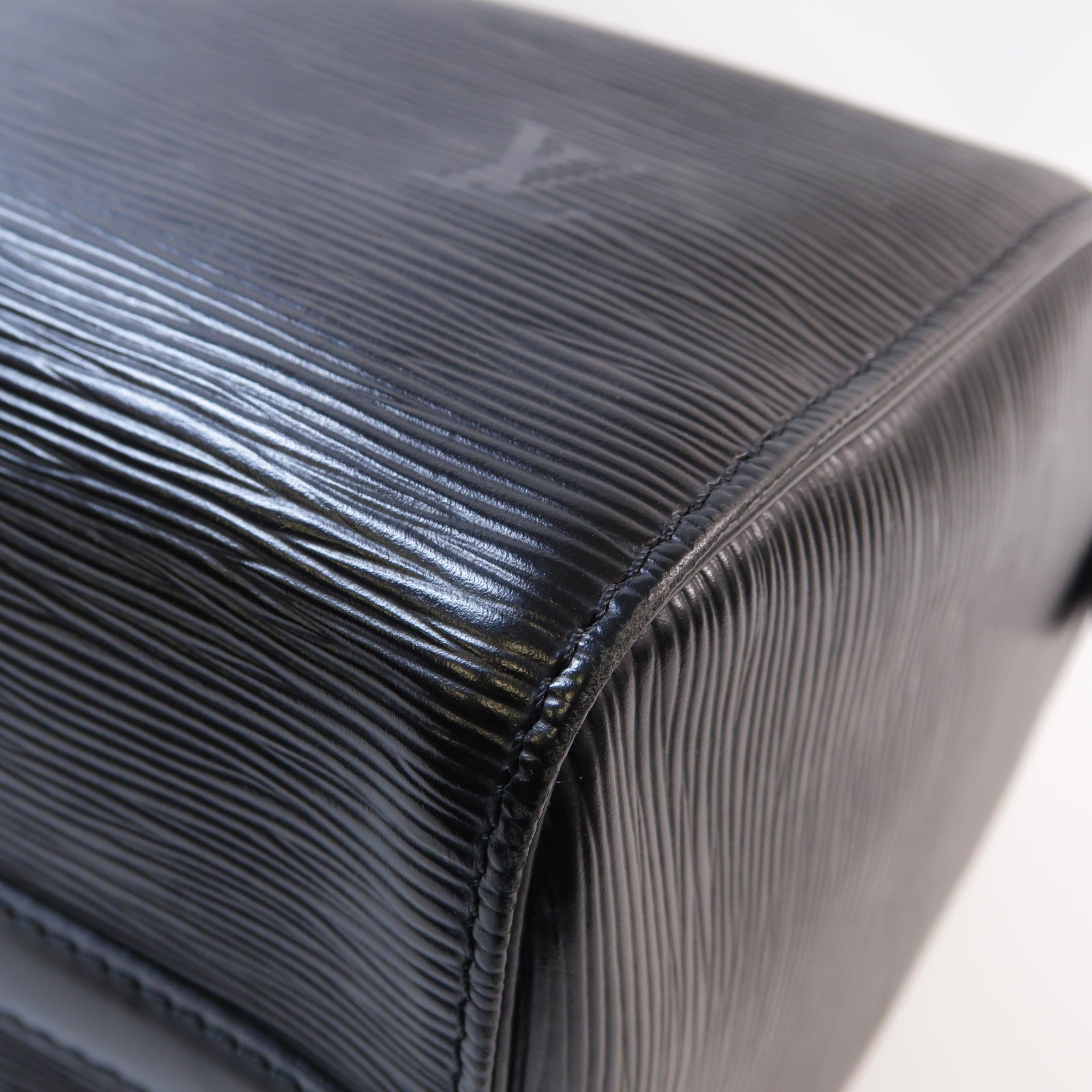 LOUIS VUITTON Epi Speedy 30金扣手挽袋黑色