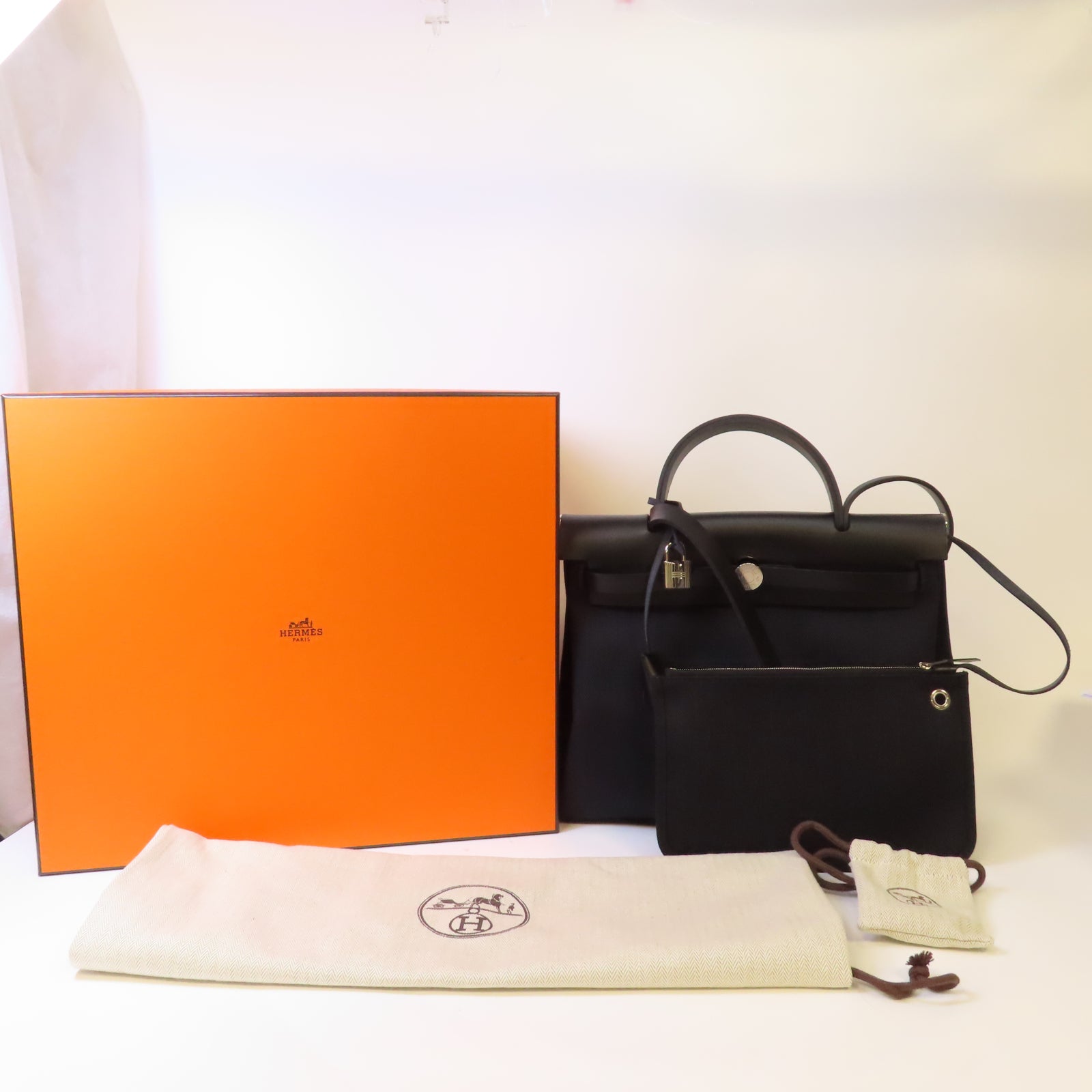 HERMES 帆布Herbag PM銀扣手挽肩背兩用袋Noir黑色