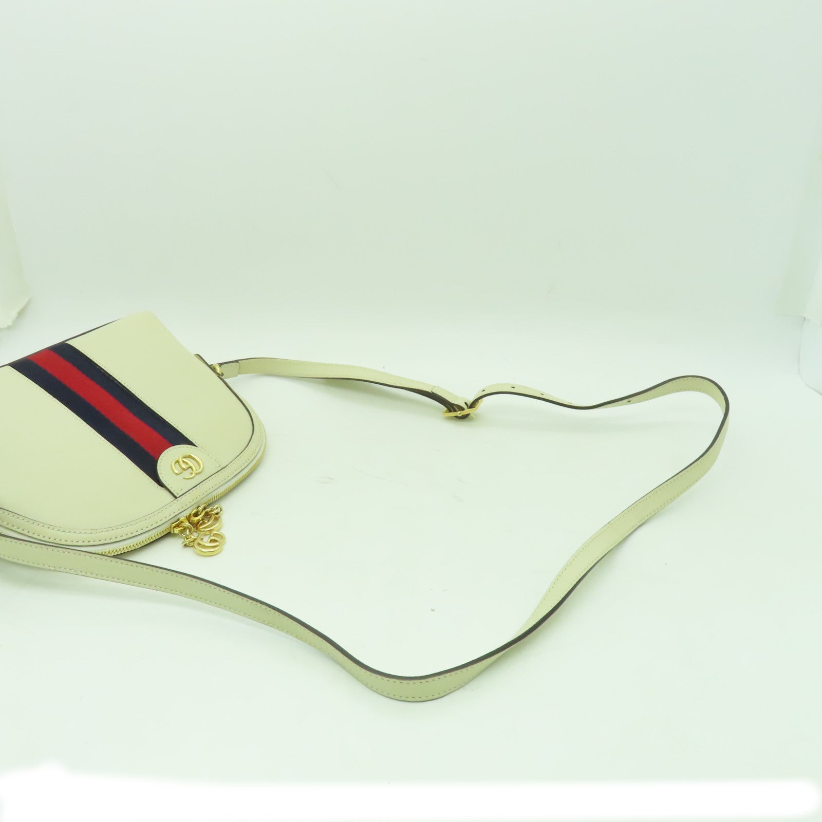 GUCCI 【激減優惠】牛皮皮革Ophidia GG金扣肩背袋白色