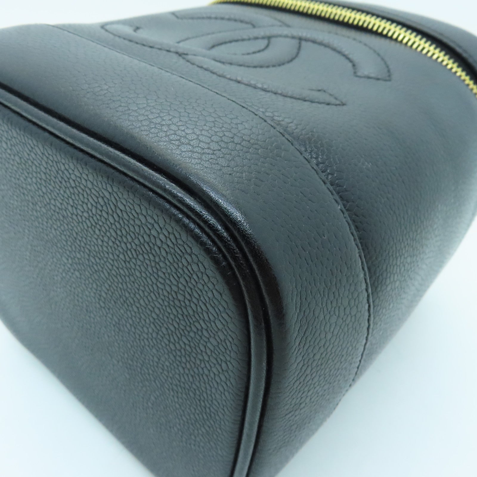 CHANEL cowhide leather Vintage Vanity Case Bag gold buckle handle bag black