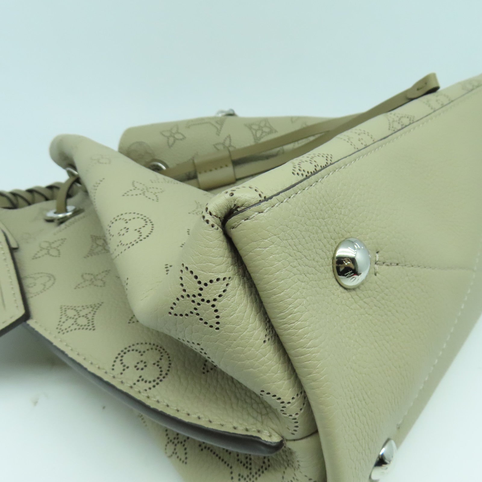 LOUIS VUITTON Mahina Muria銀扣手挽肩背兩用袋卡其色