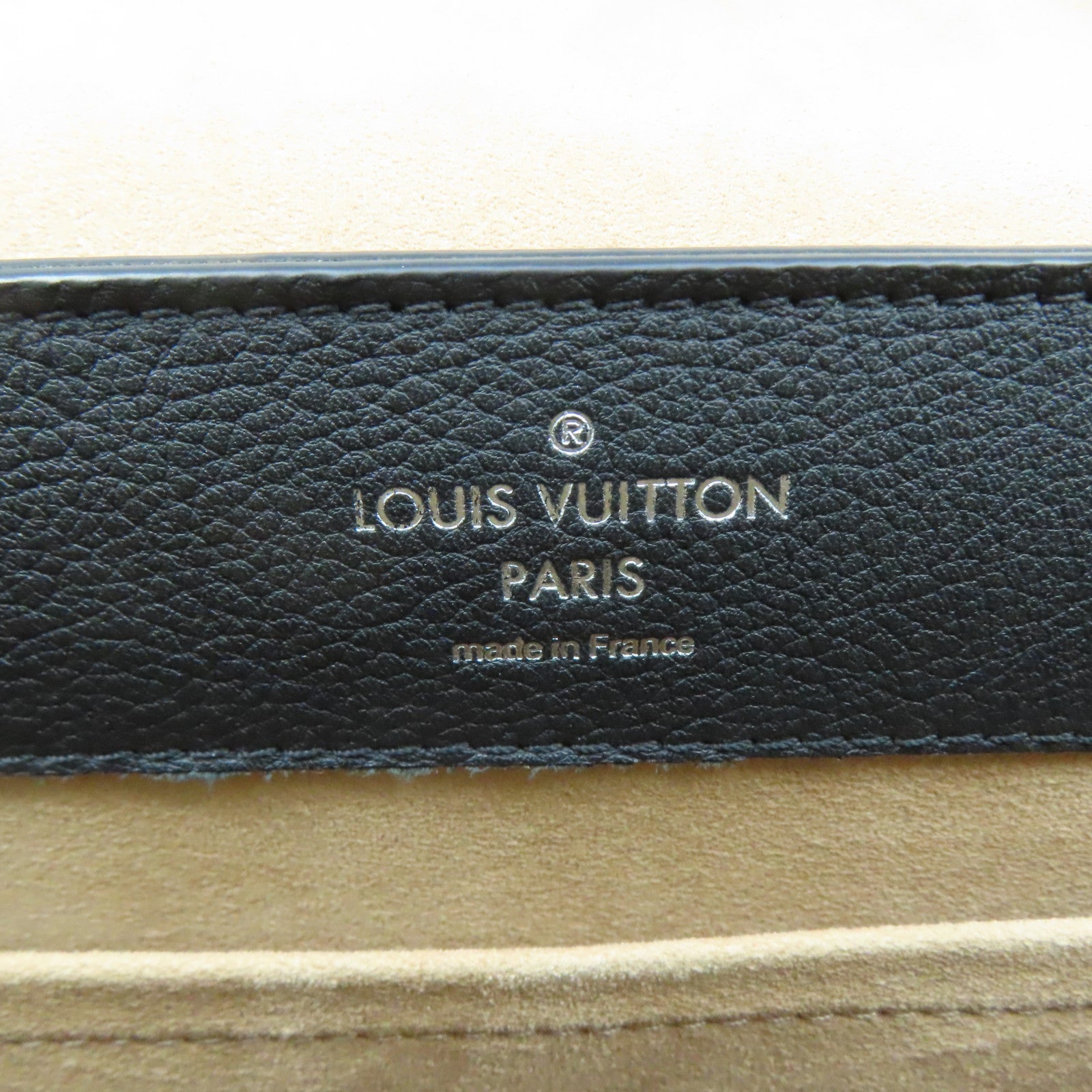 LOUIS VUITTON 牛皮皮革Lockme Ever BB银扣手挽肩背两用袋黑色