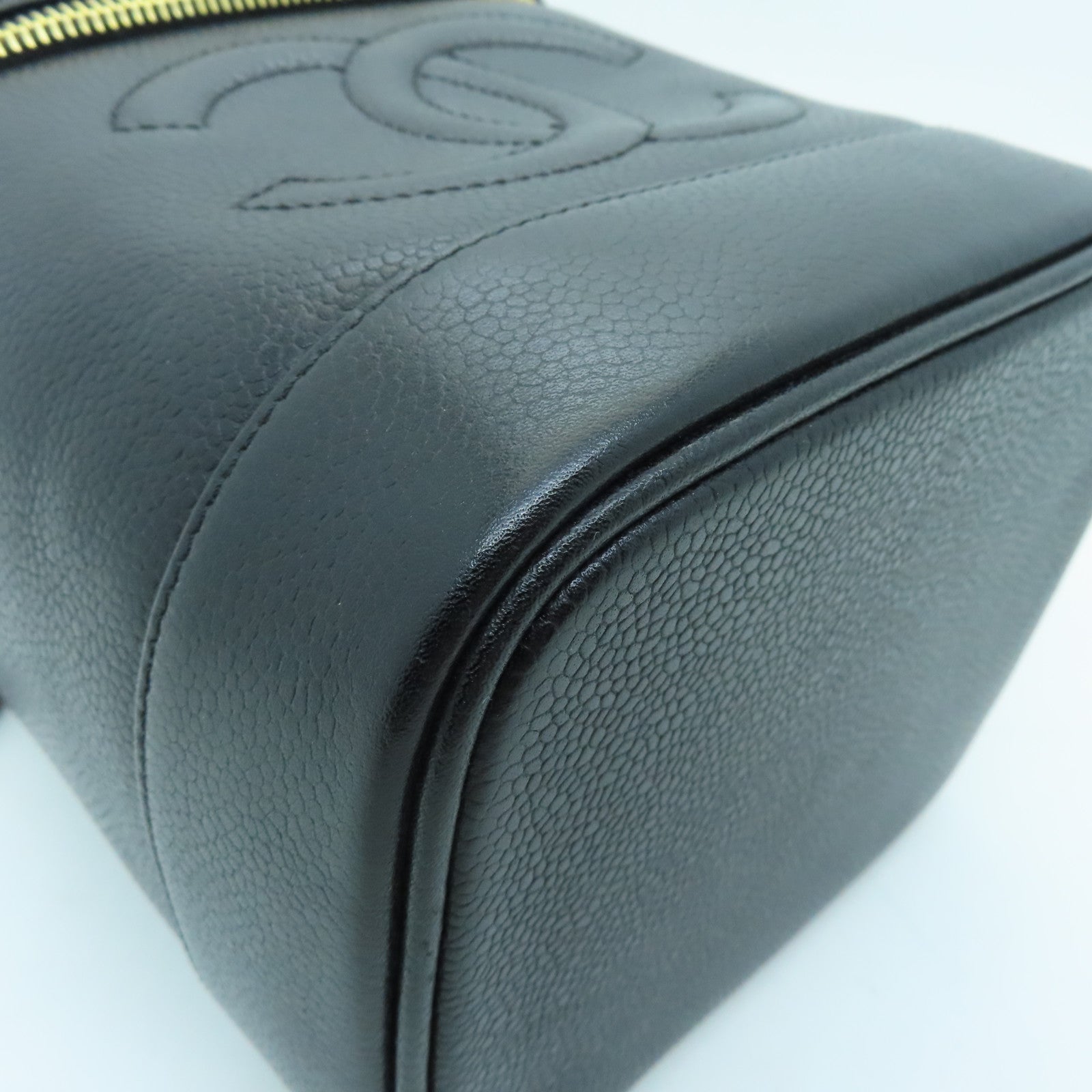 CHANEL cowhide leather Vintage Vanity Case Bag gold buckle handle bag black