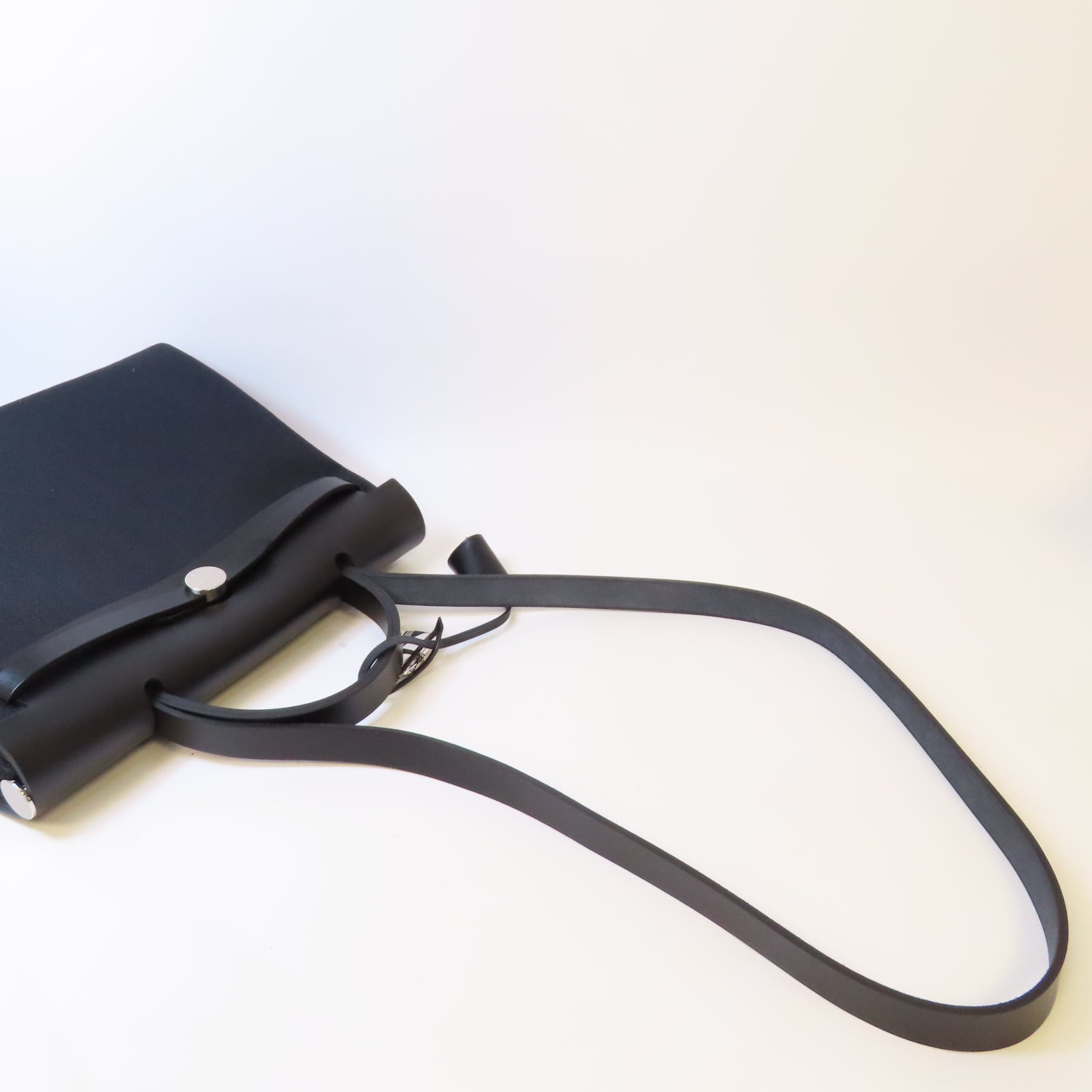 HERMES 帆布Herbag PM銀扣手挽肩背兩用袋Noir黑色