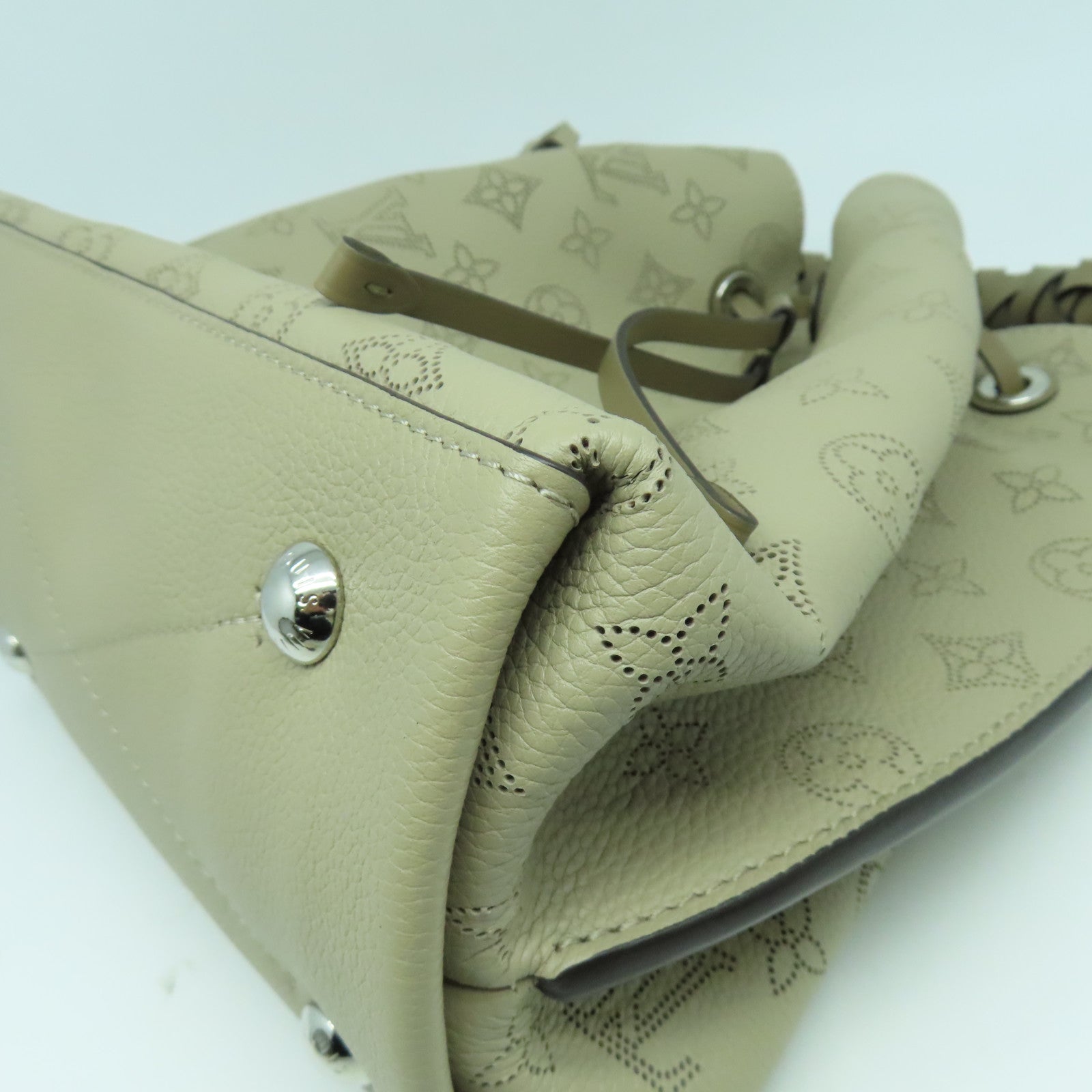 LOUIS VUITTON Mahina Muria銀扣手挽肩背兩用袋卡其色