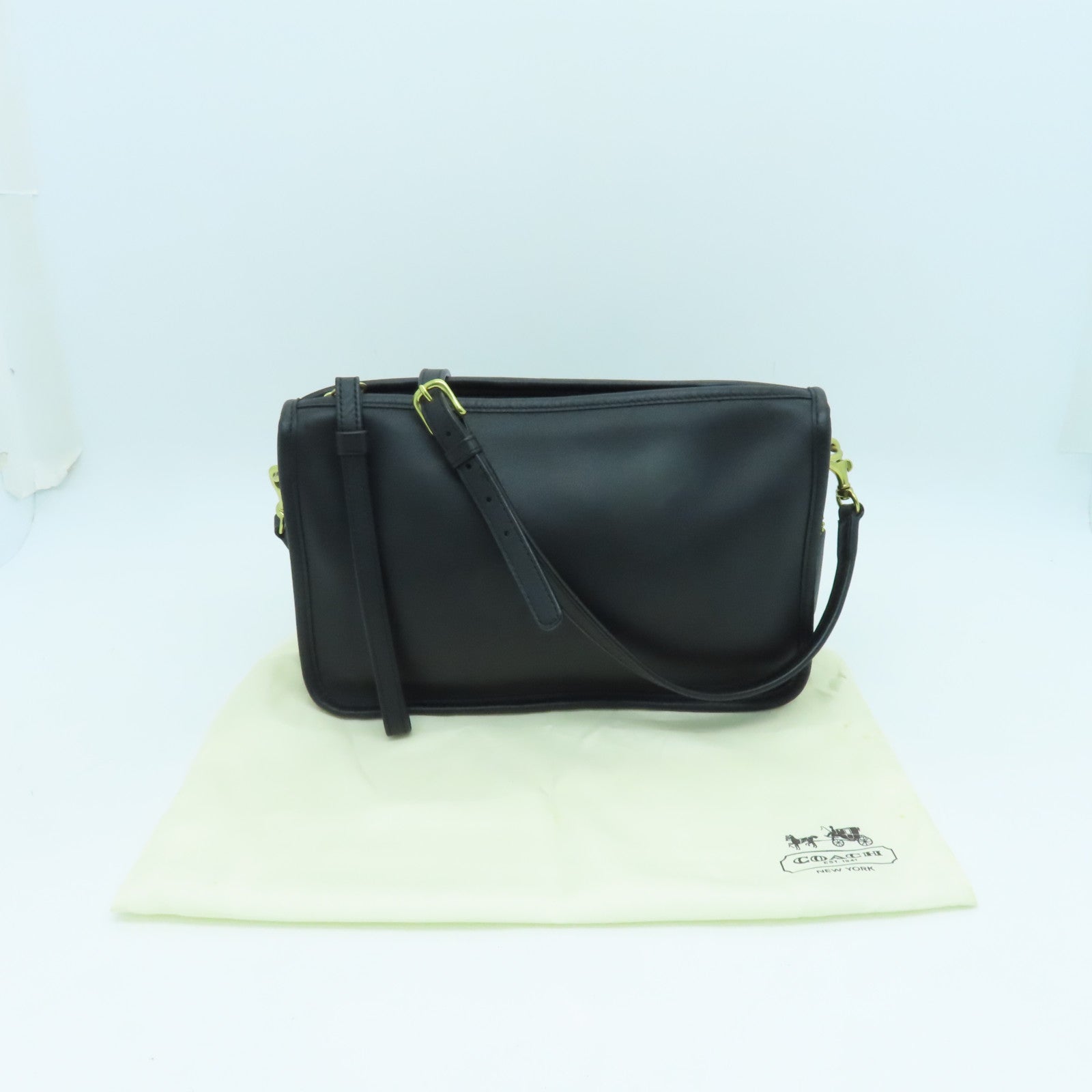 COACH cowhide leather Shoulder Bag gold buckle shoulder bag black