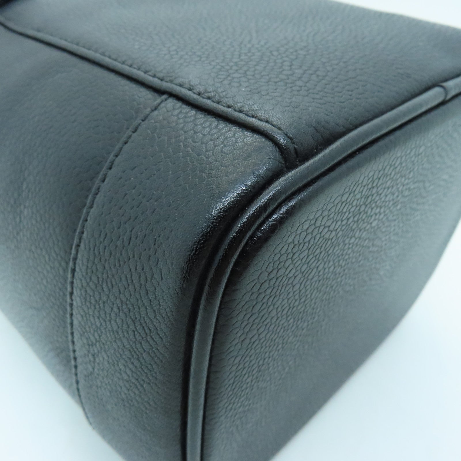 CHANEL cowhide leather Vintage Vanity Case Bag gold buckle handle bag black