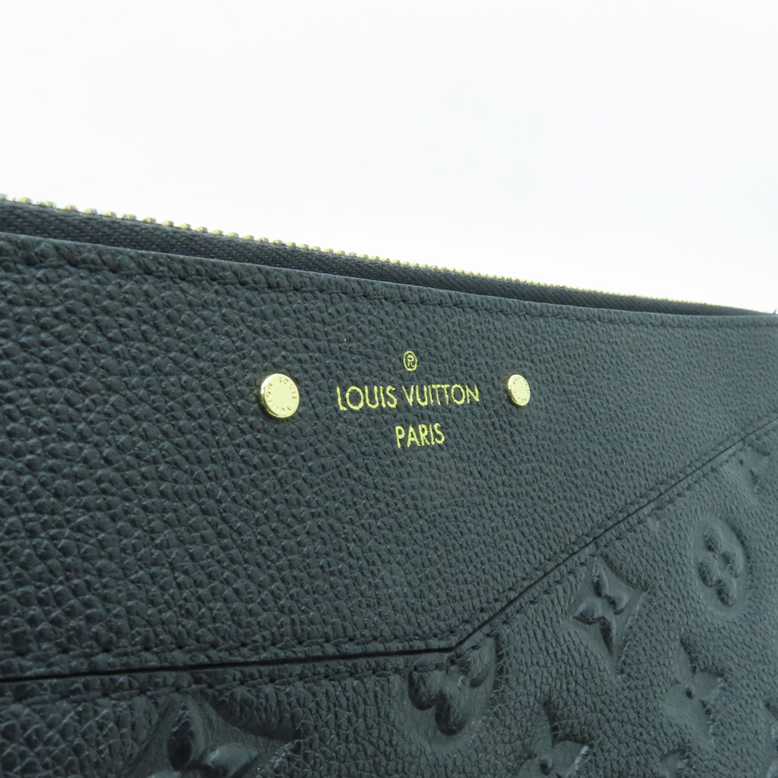 LOUIS VUITTON Monogram Empreinte Daily Pouch金扣手拿包黒色