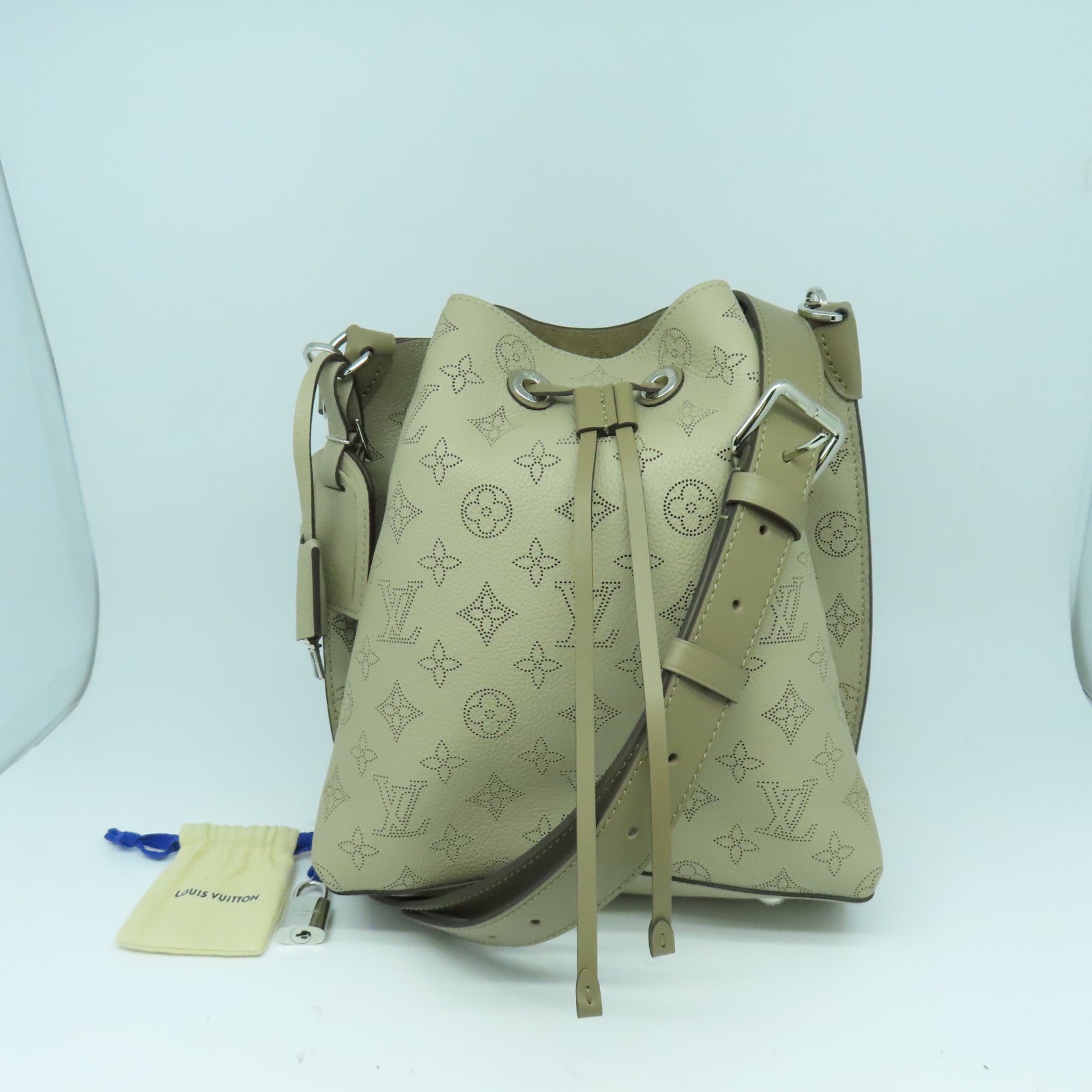 LOUIS VUITTON Mahina Muria銀扣手挽肩背兩用袋卡其色