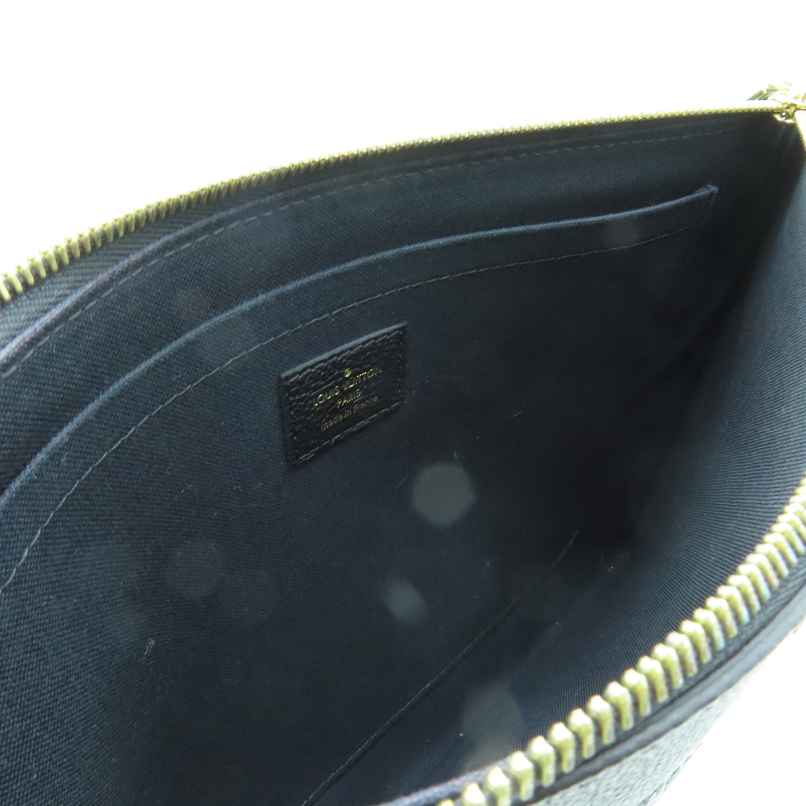 LOUIS VUITTON Monogram Empreinte Daily Pouch金扣手拿包黒色