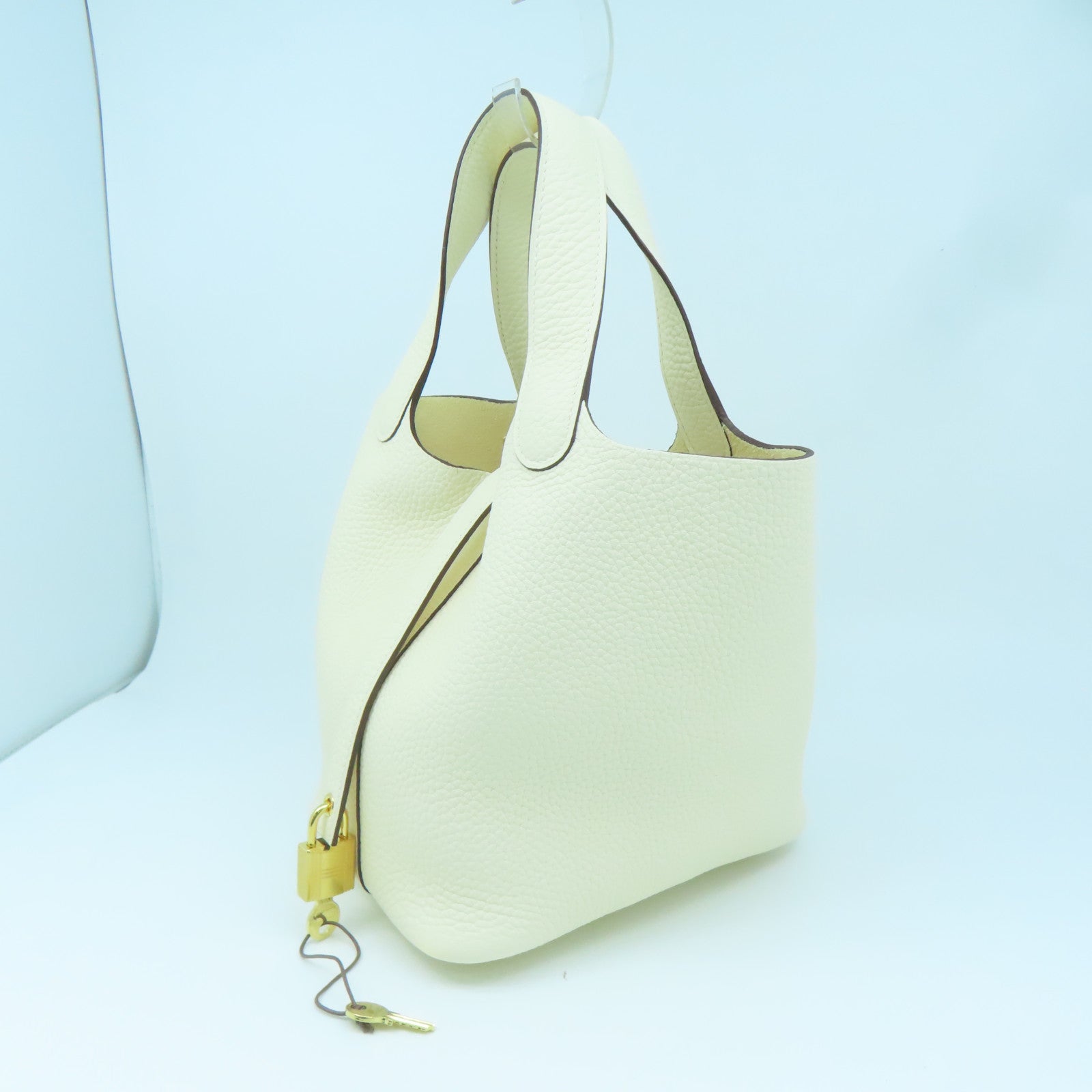 HERMES Taurillon Clemence Leather Picotin PM Gold Buckle Handle Bag White