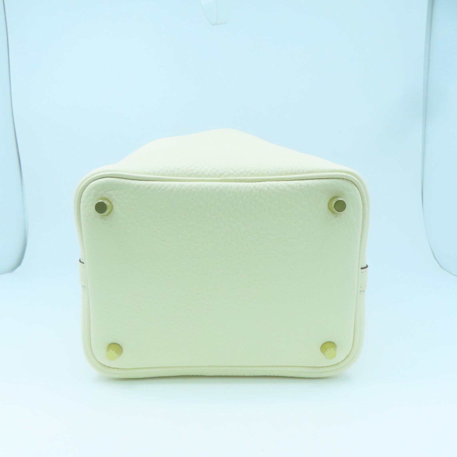 HERMES Taurillon Clemence Leather Picotin PM Gold Buckle Handle Bag White