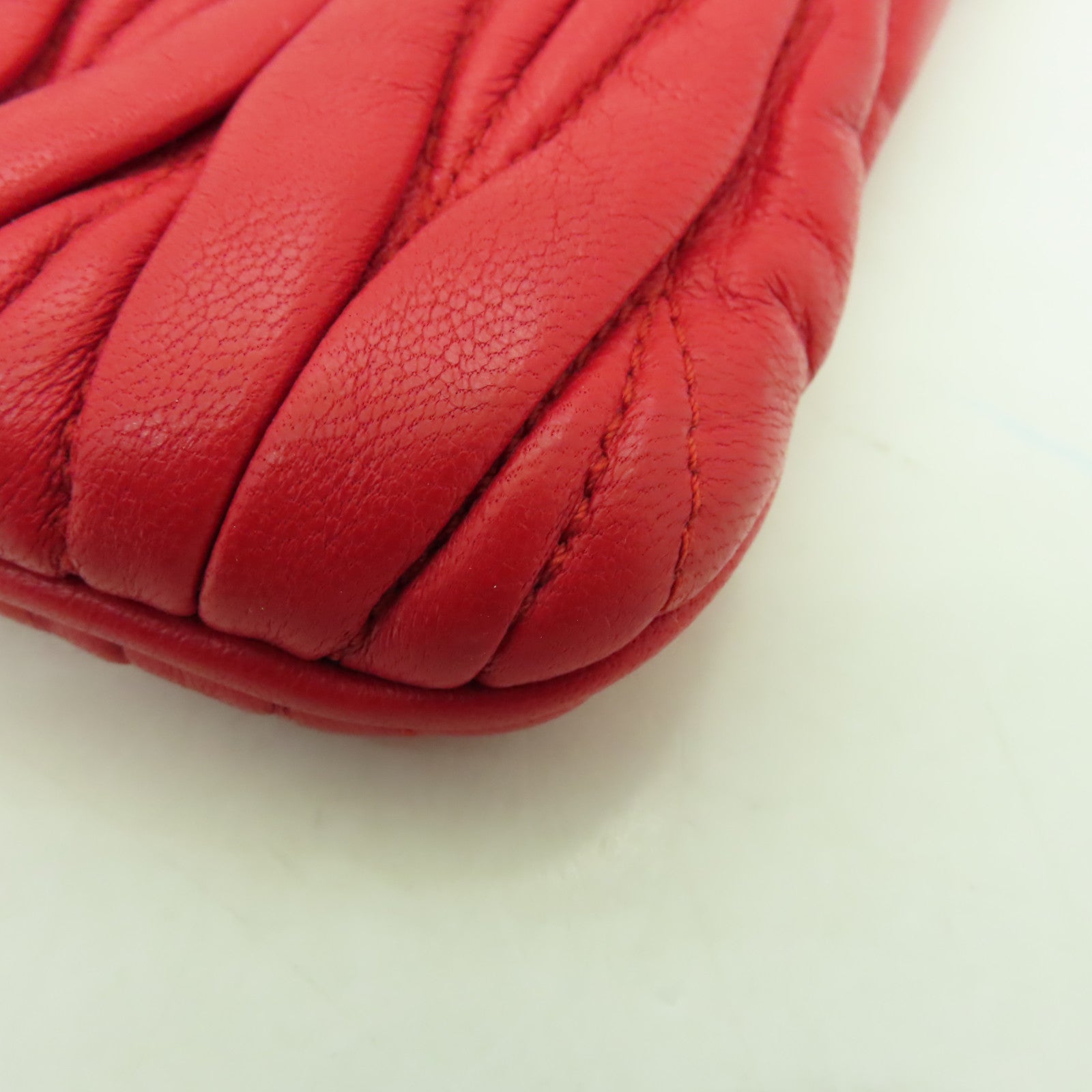 Miu Miu 羊皮皮革2 Way Shoulder Clutch Bag金扣手拿包肩背兩用袋紅色