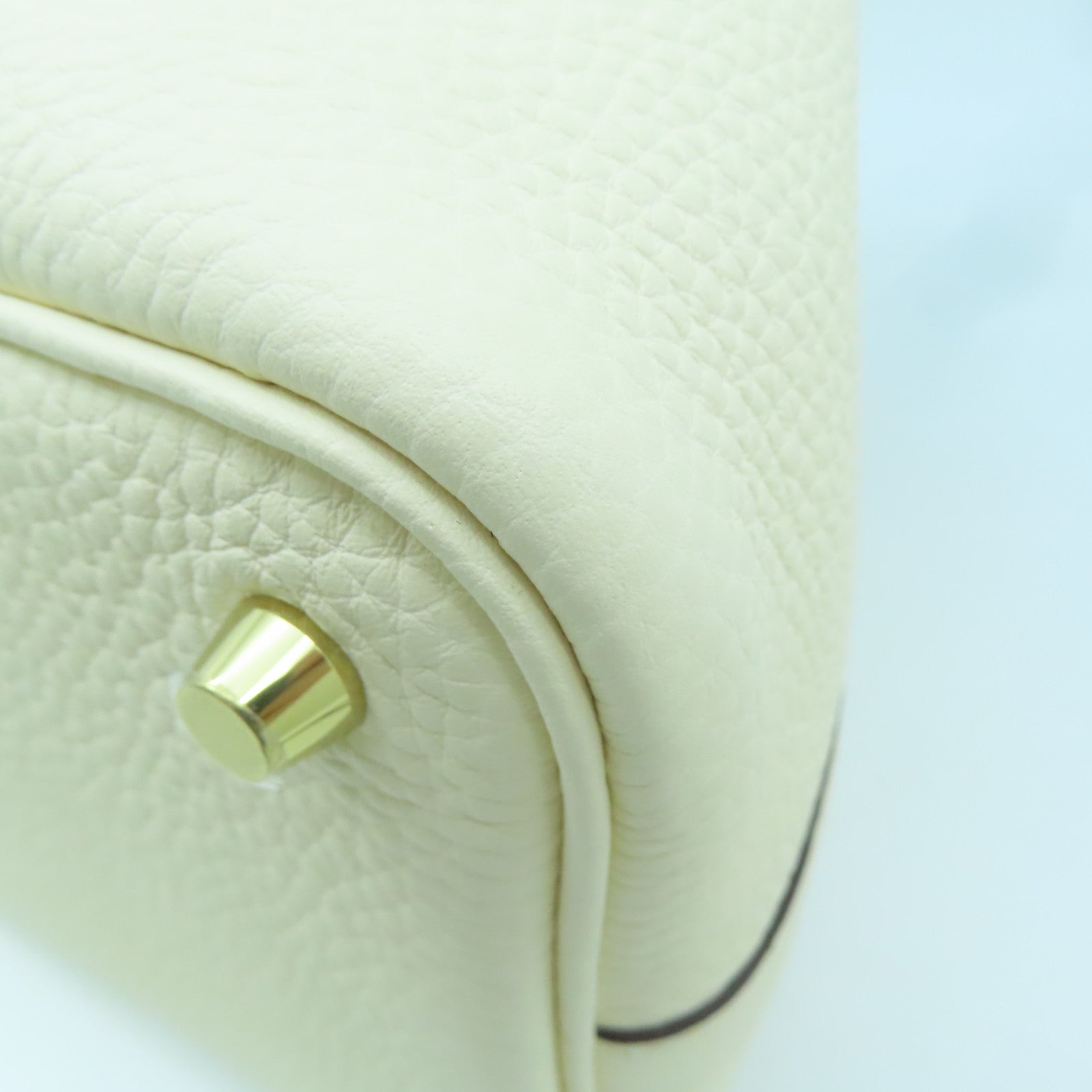 HERMES Taurillon Clemence Leather Picotin PM Gold Buckle Handle Bag White